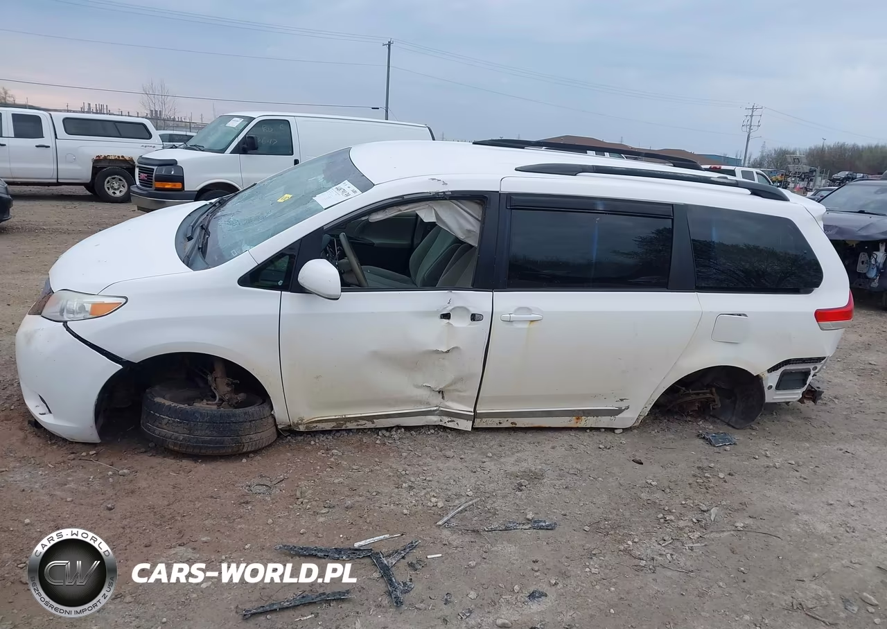 2011 Toyota Sienna Le VIN:5TDJK3DC7BS029600 - 6