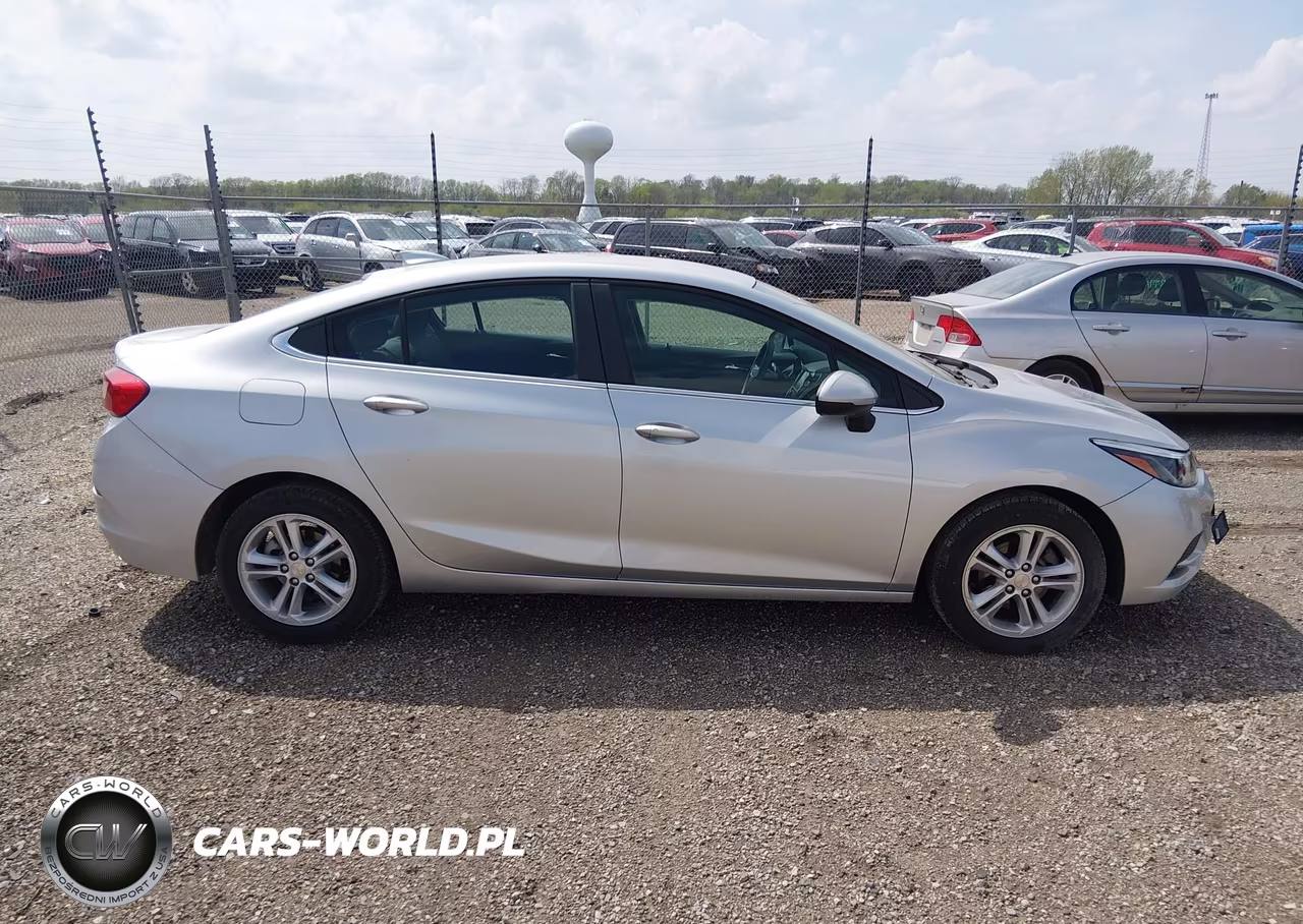 2018 Chevrolet Cruze Lt Auto VIN:1G1BE5SM8J7195418 - 13