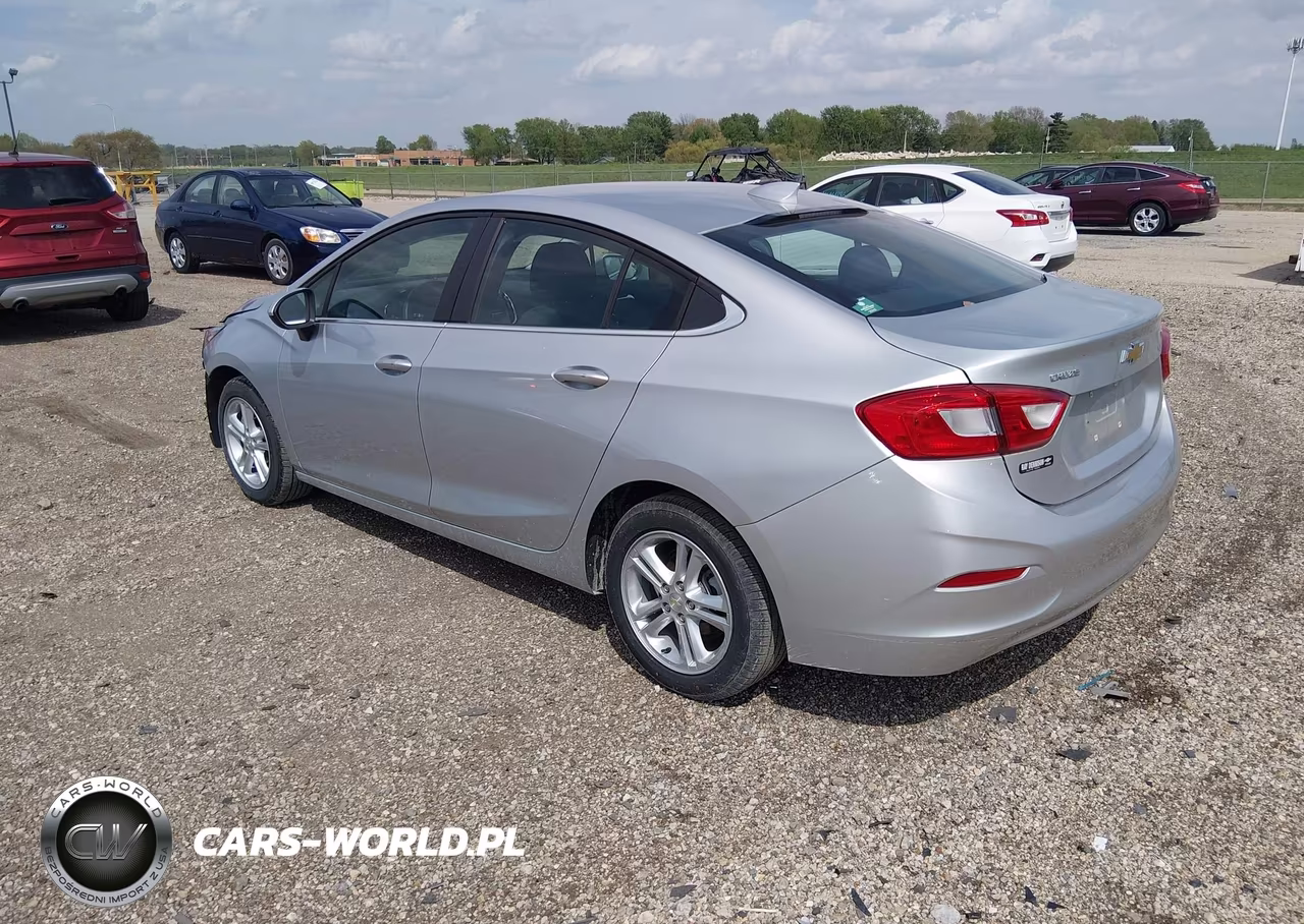 2018 Chevrolet Cruze Lt Auto VIN:1G1BE5SM8J7195418 - 3