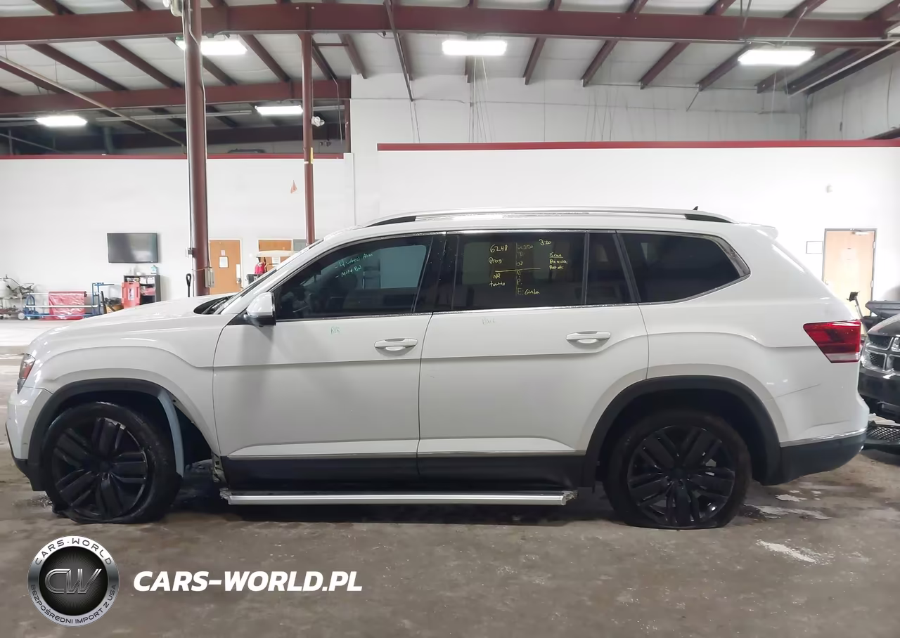 2019 Volkswagen Atlas 3.6L V6 Sel Premium VIN:1V2NR2CA1KC569709 - 14