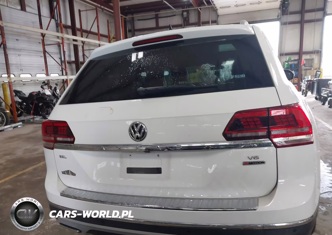 2019 Volkswagen Atlas 3.6L V6 Sel Premium VIN:1V2NR2CA1KC569709 - 16