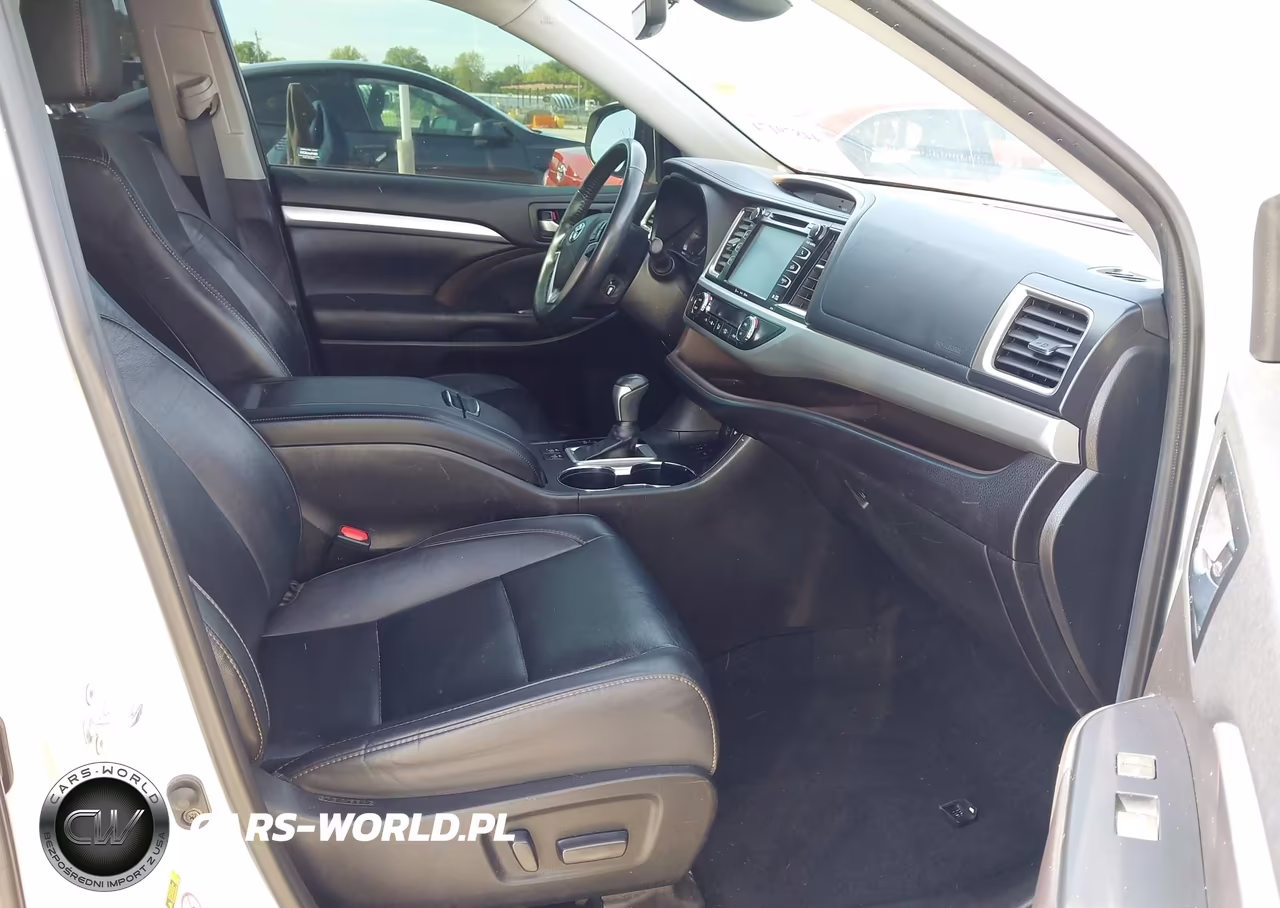 2019 Toyota Highlander Xle VIN:5TDKZRFH7KS369132 - 5