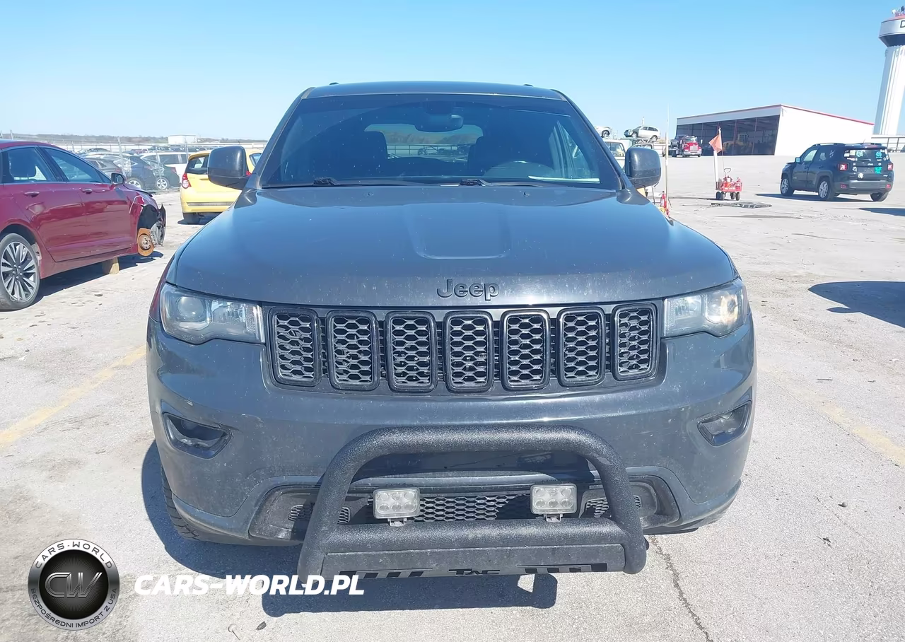 2018 Jeep Grand Cherokee Altitude 4X4 VIN:1C4RJFAG4JC164905 - 12