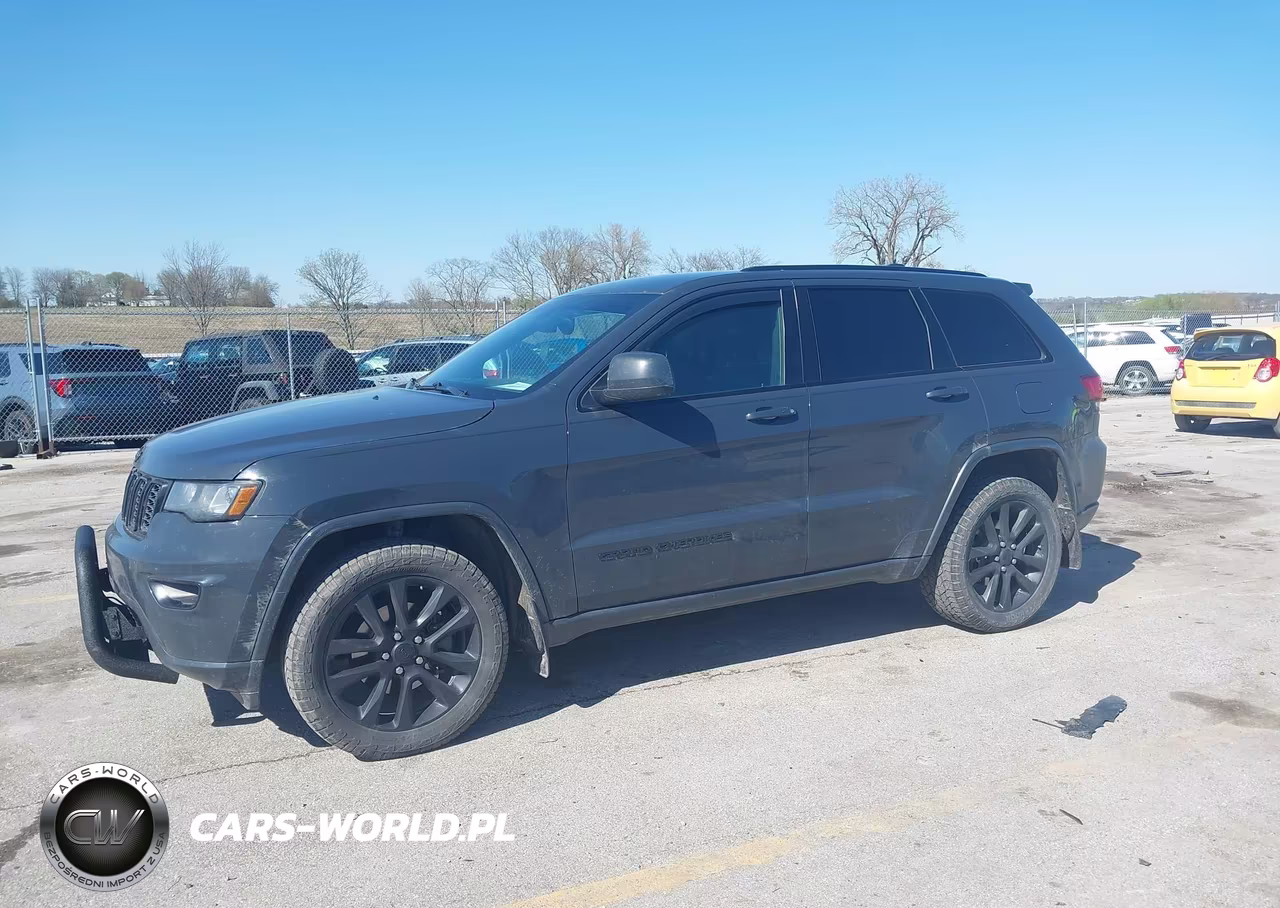 2018 Jeep Grand Cherokee Altitude 4X4 VIN:1C4RJFAG4JC164905 - 14