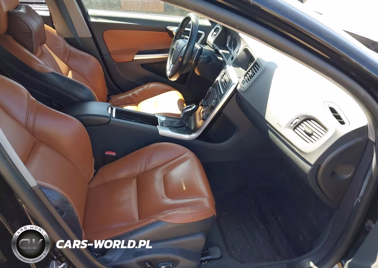 2014 Volvo S60 T5 Platinum VIN:YV1612FS2E2278559 - 5