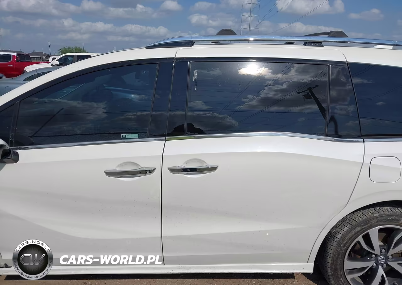 2018 Honda Odyssey Elite VIN:5FNRL6H9XJB065266 - 15