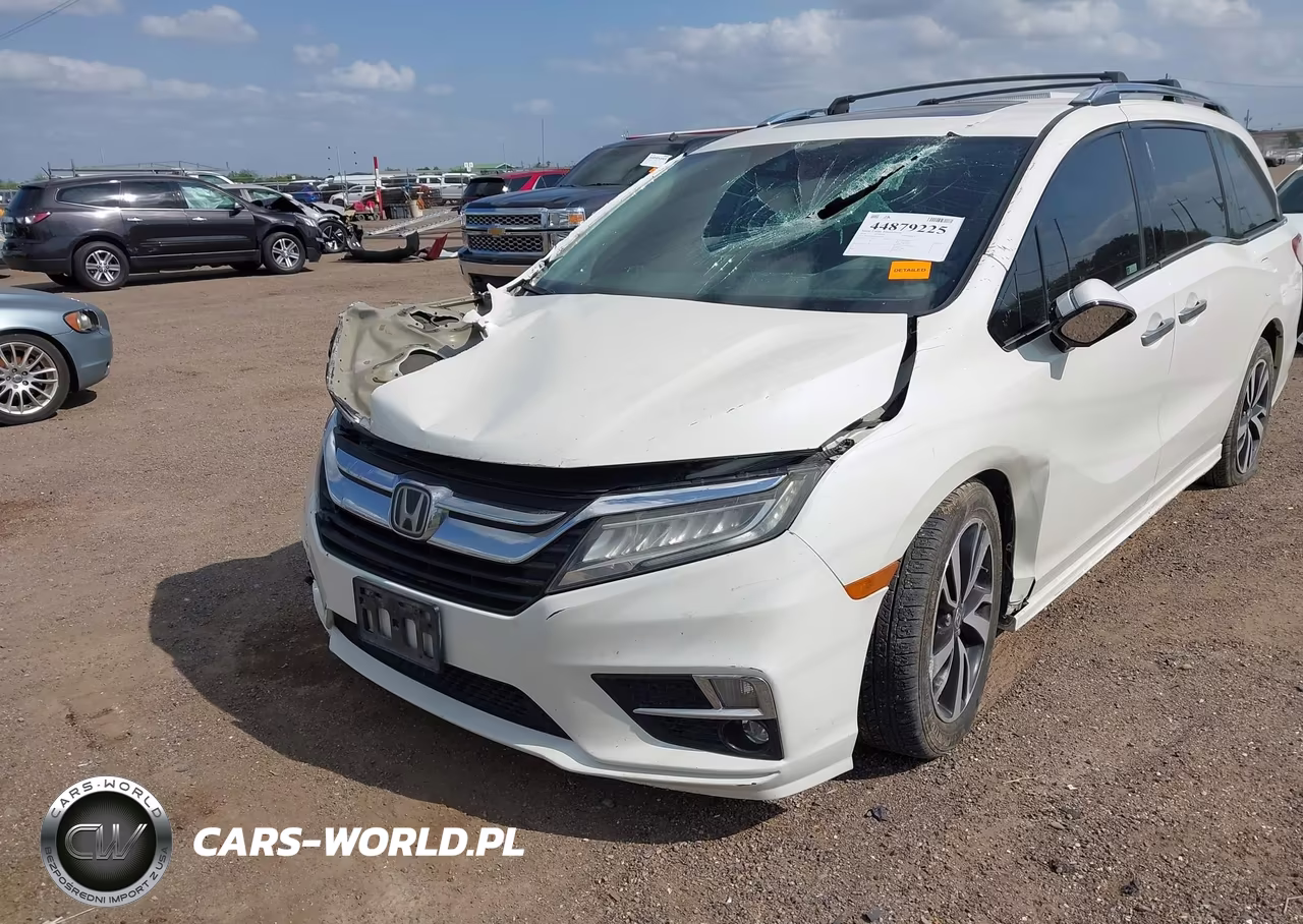 2018 Honda Odyssey Elite VIN:5FNRL6H9XJB065266 - 6
