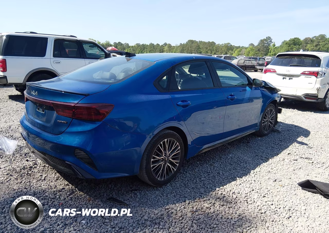 2023 Kia Forte Gt-Line VIN:3KPF54AD3PE549102 - 4