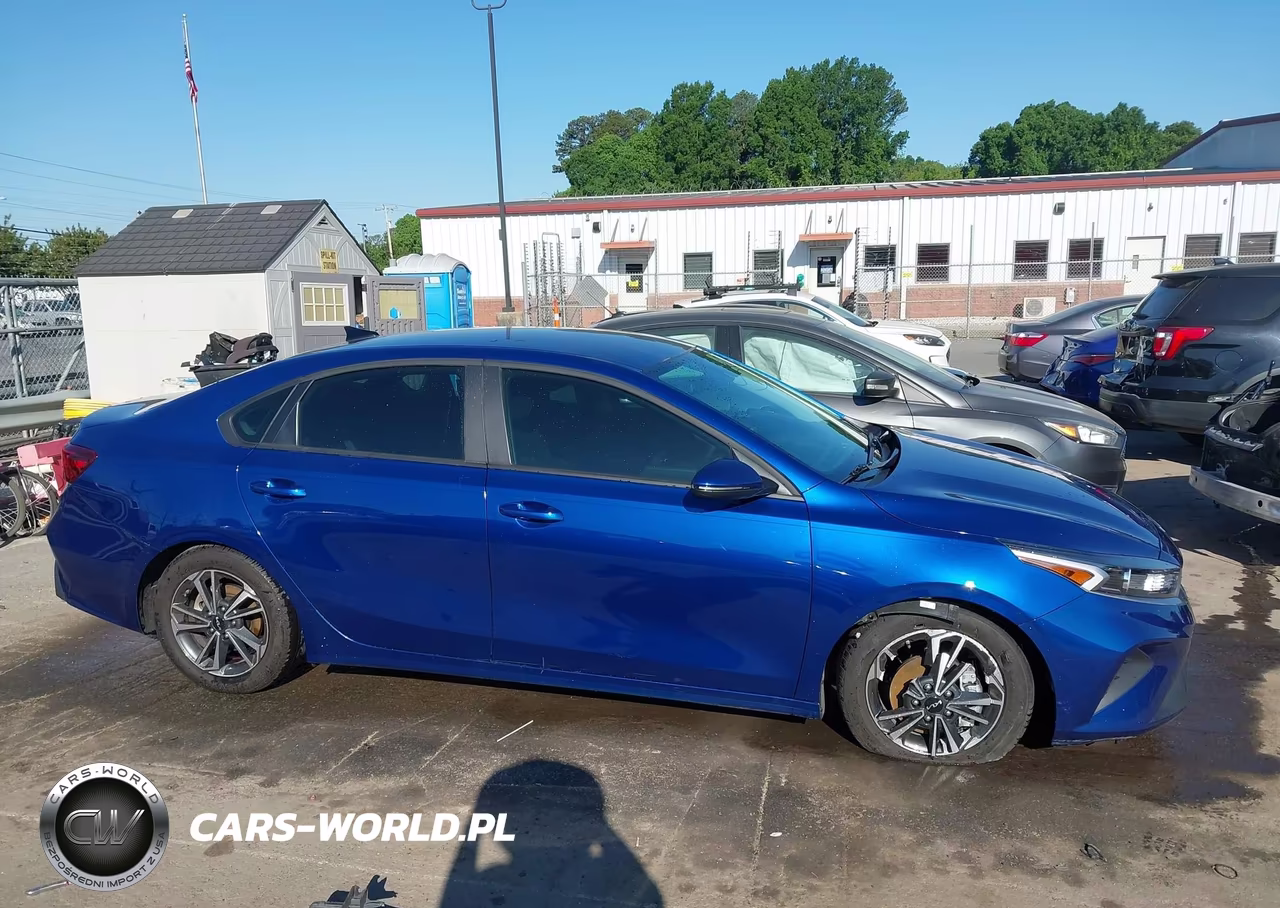 2024 Kia Forte Lxs VIN:3KPF24AD5RE751810 - 13