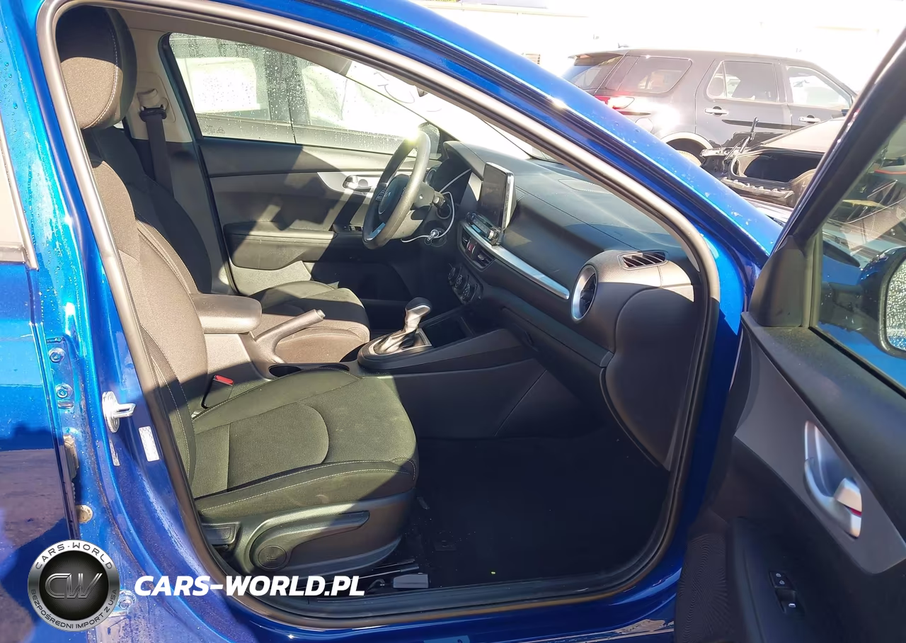 2024 Kia Forte Lxs VIN:3KPF24AD5RE751810 - 5