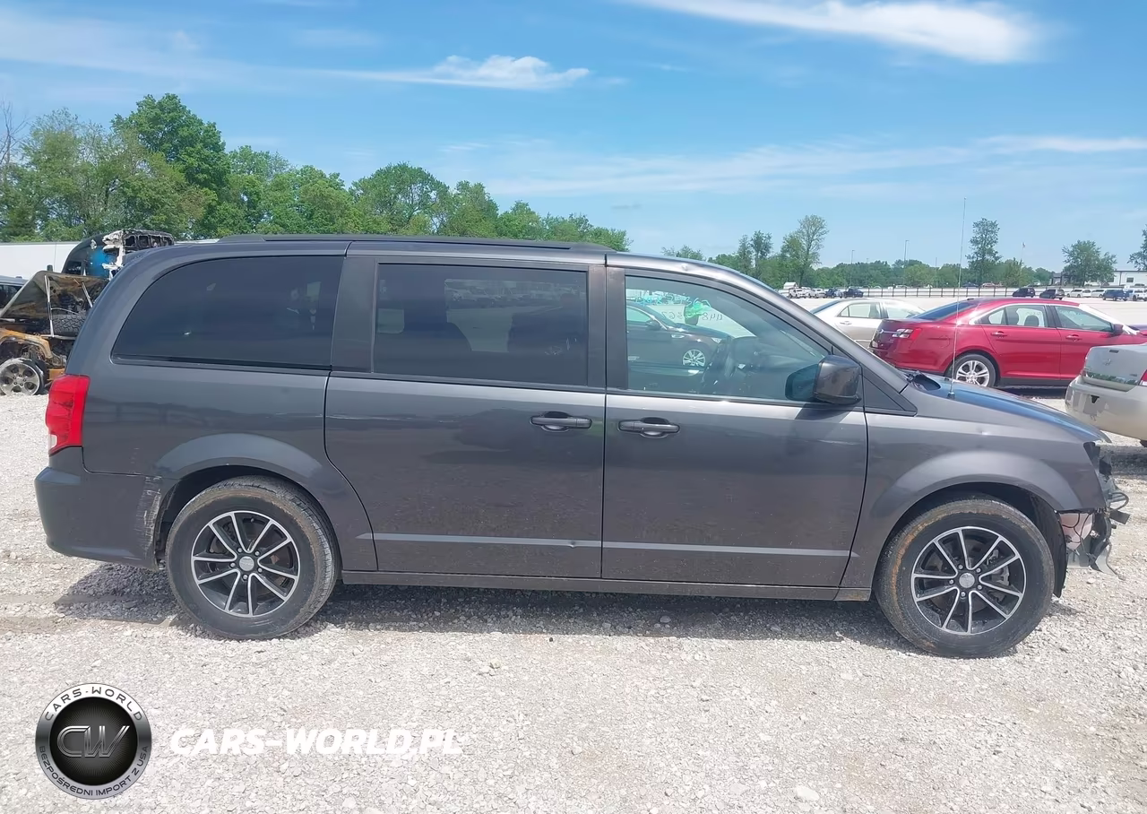 2018 Dodge Grand Caravan Gt VIN:2C4RDGEG3JR345766 - 14