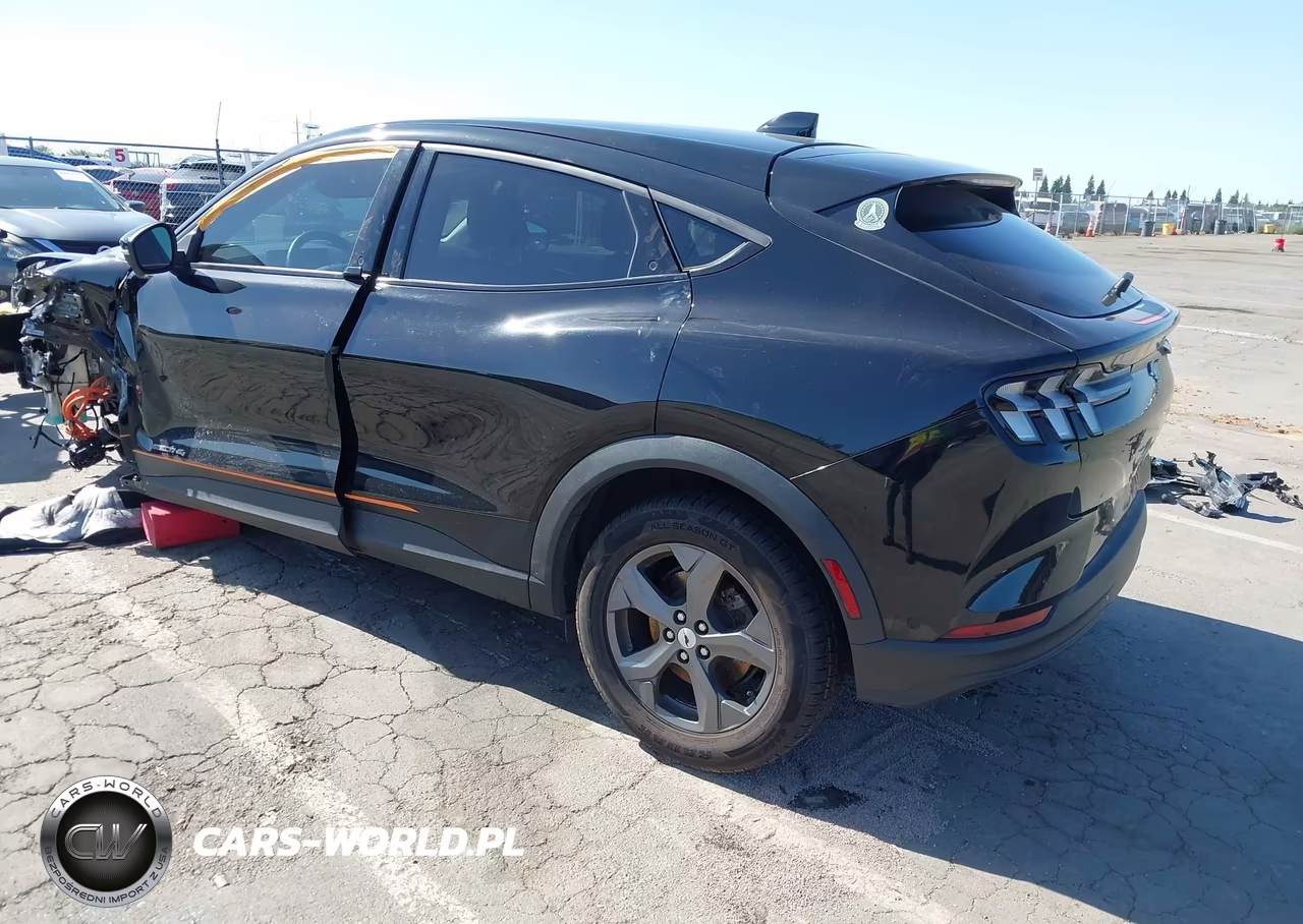 2021 Ford Mustang Mach-E Select VIN:3FMTK1SSXMMA20380 - 3