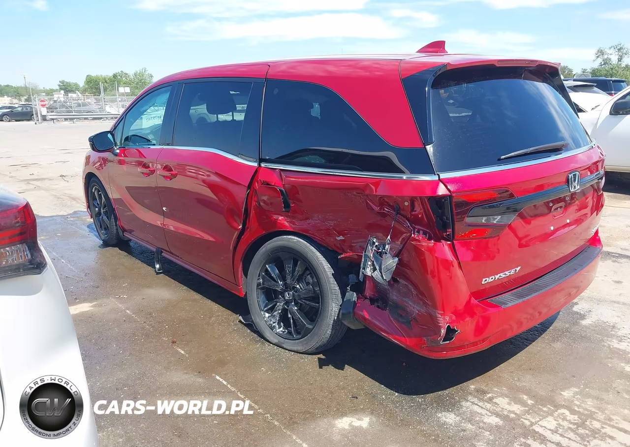 2023 Honda Odyssey Sport VIN:5FNRL6H72PB010141 - 3