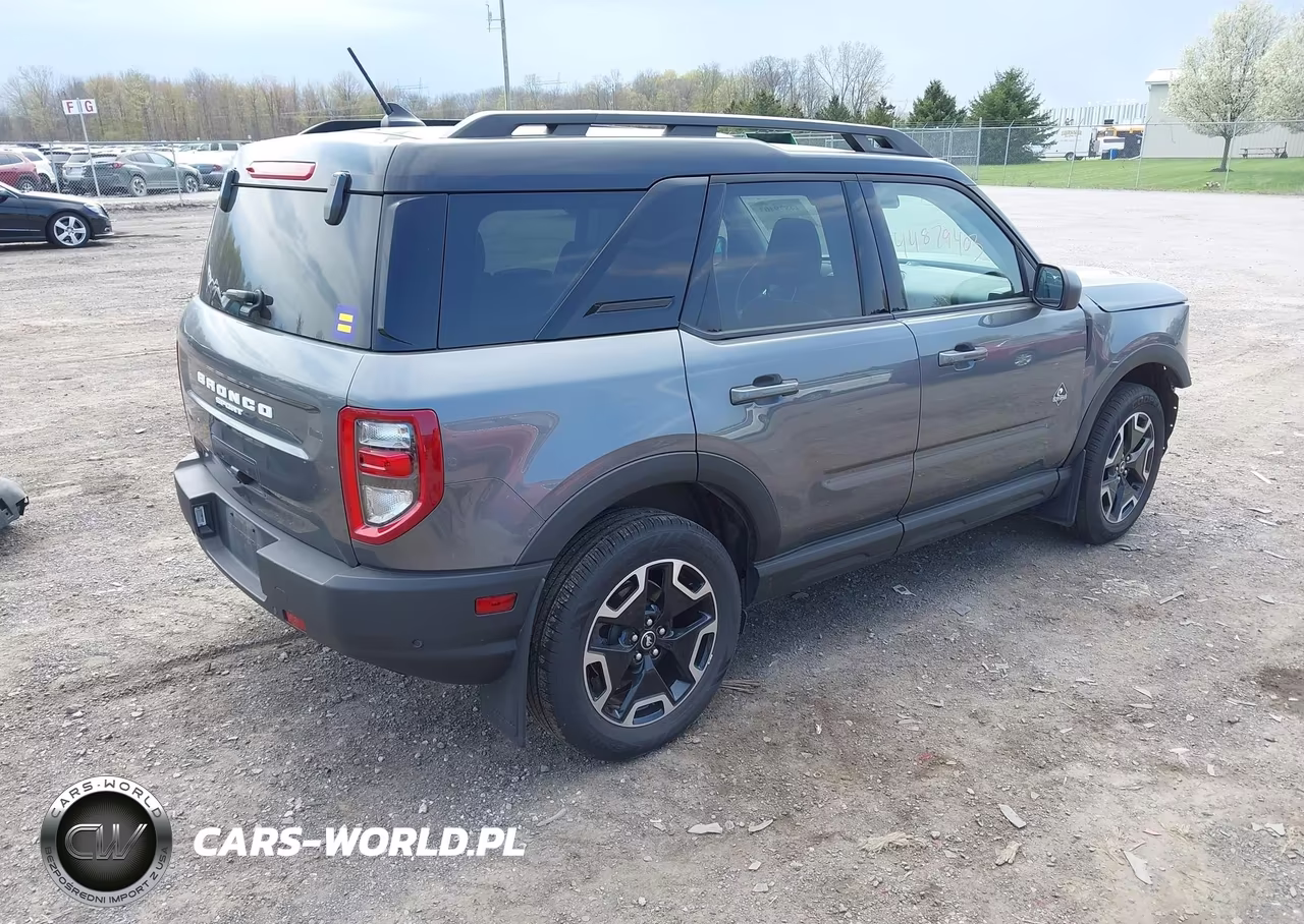 2022 Ford Bronco Sport Outer Banks VIN:3FMCR9C65NRD48631 - 4