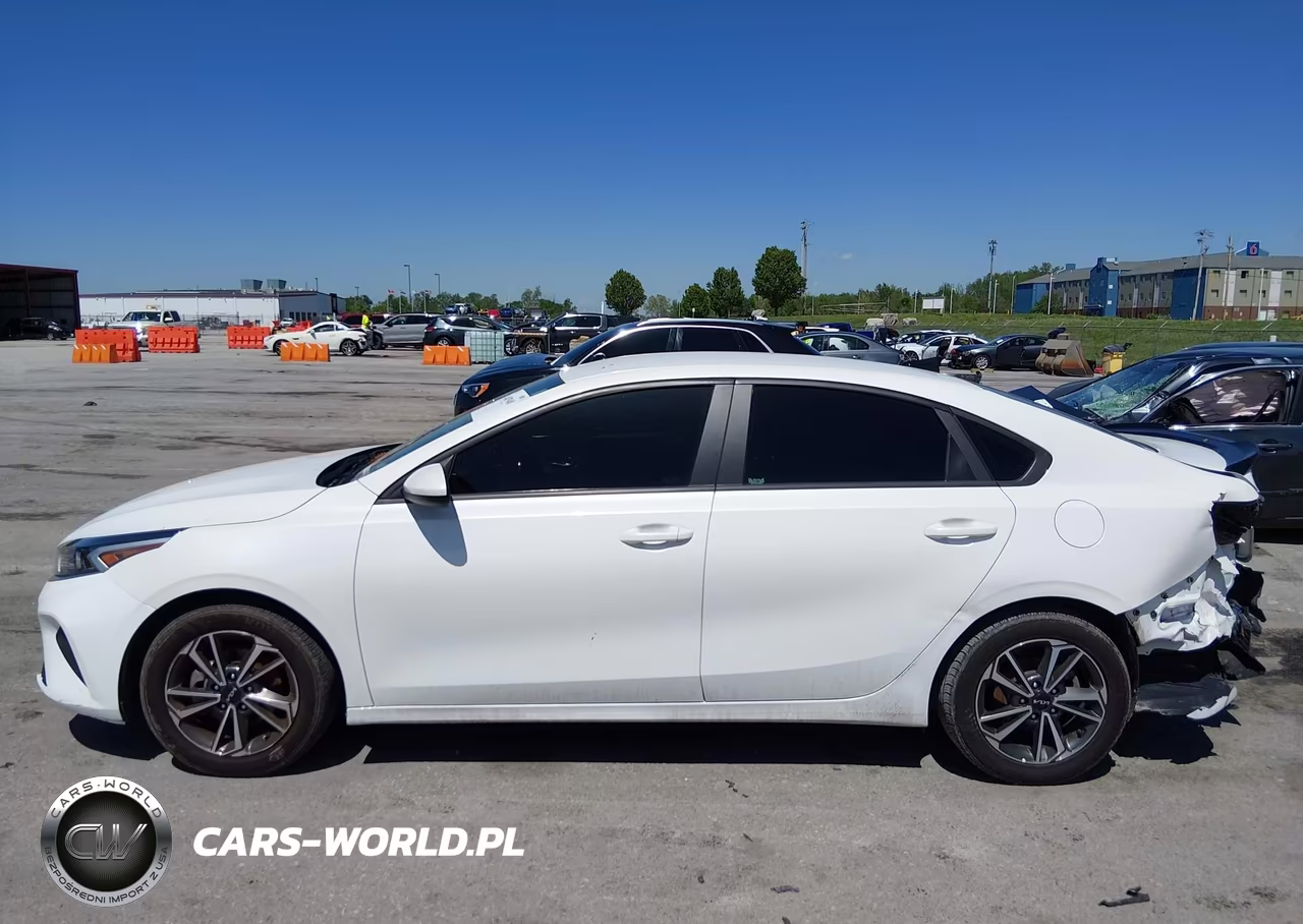 2023 Kia Forte Lxs VIN:3KPF24AD4PE590315 - 14