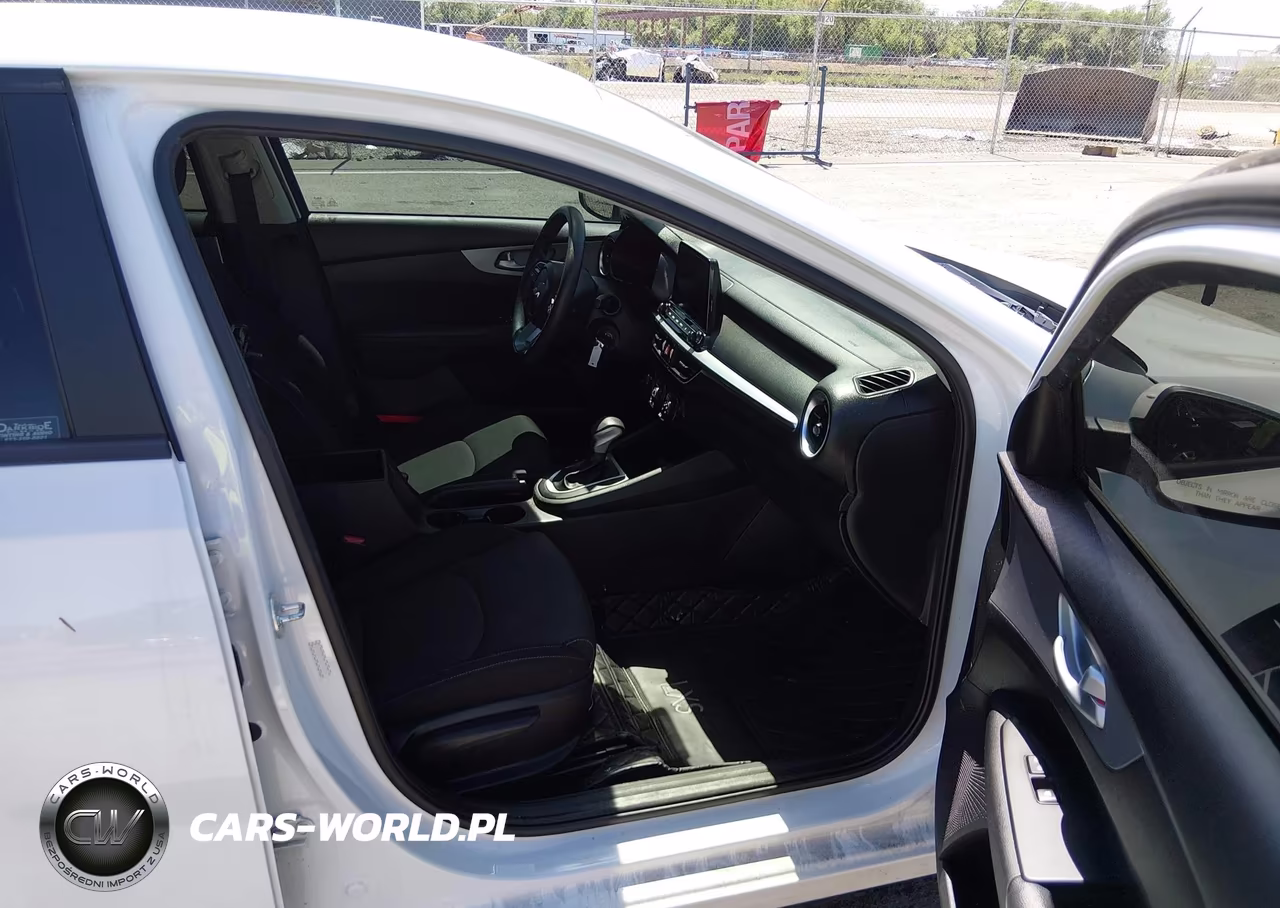 2023 Kia Forte Lxs VIN:3KPF24AD4PE590315 - 5