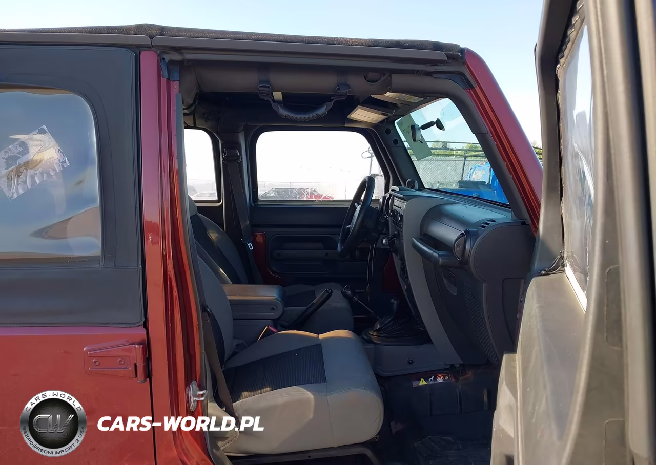 2009 Jeep Wrangler Unlimited X VIN:1J4GA39149L783208 - 5
