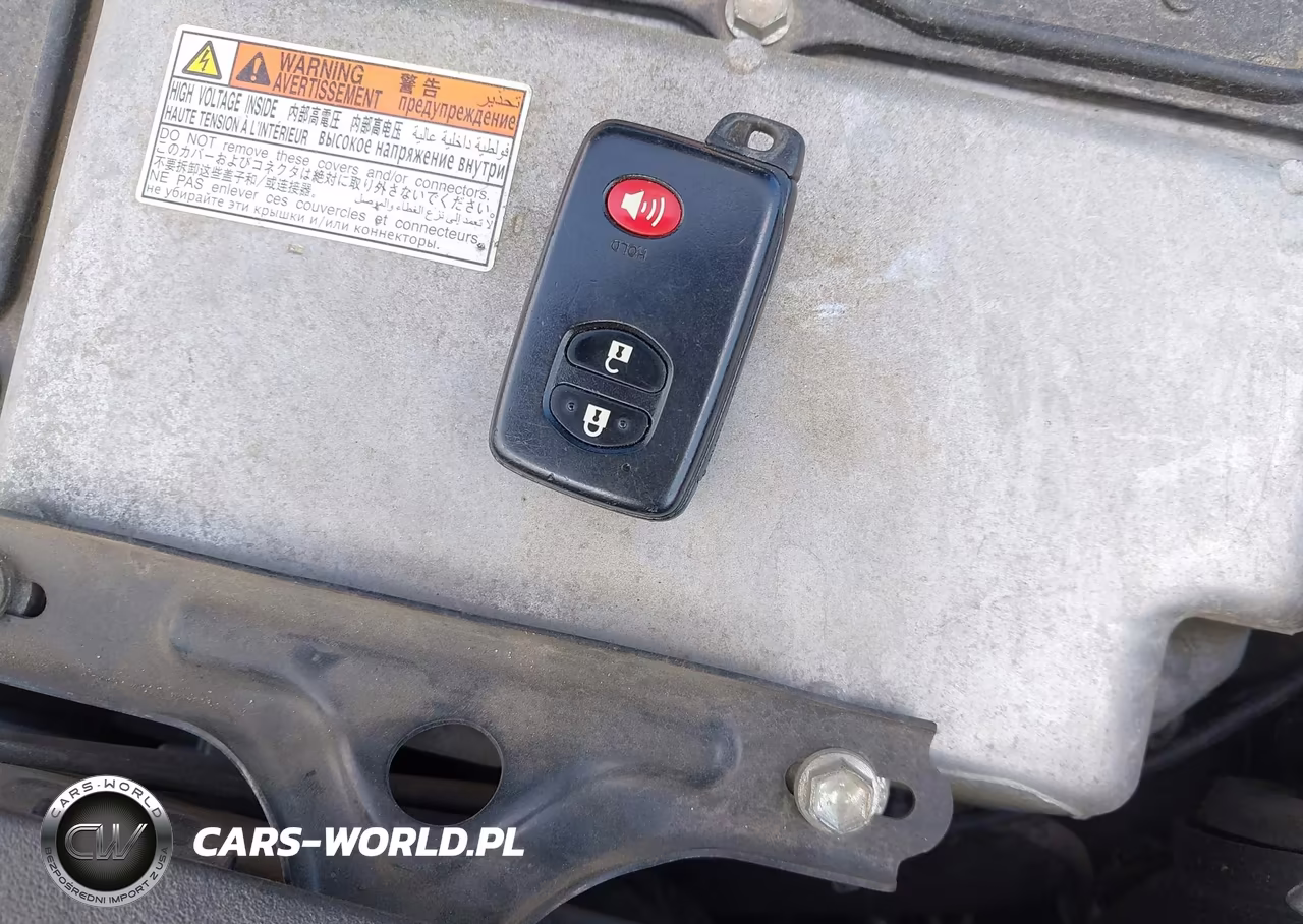 2011 Toyota Prius Two VIN:JTDKN3DU6B1385408 - 11
