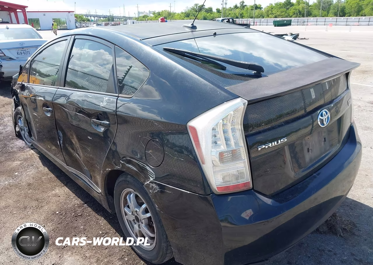 2011 Toyota Prius Two VIN:JTDKN3DU6B1385408 - 3