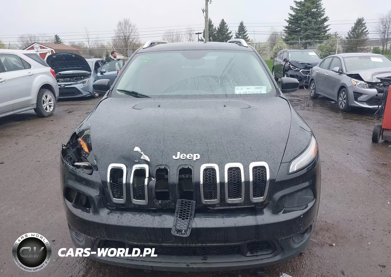 2015 Jeep Cherokee Latitude VIN:1C4PJLCBXFW761229 - 12