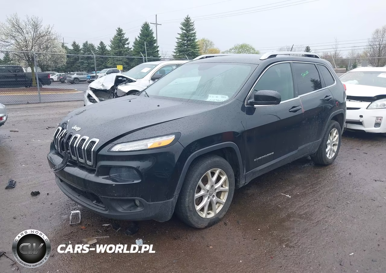 2015 Jeep Cherokee Latitude VIN:1C4PJLCBXFW761229 - 2