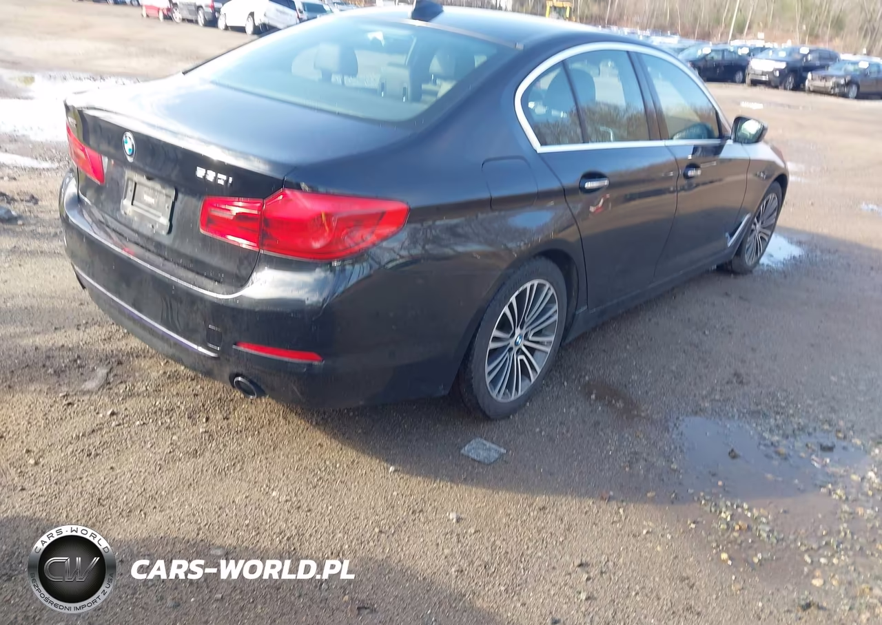2018 BMW 530I xDrive VIN:WBAJA7C5XJWA71318 - 4