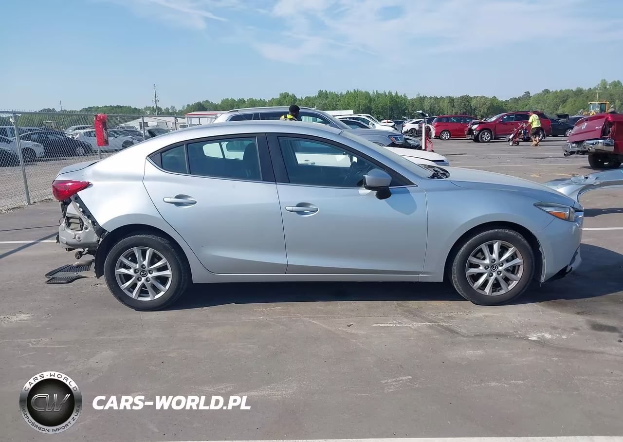 2018 Mazda Mazda3 Sport VIN:3MZBN1U76JM188364 - 14