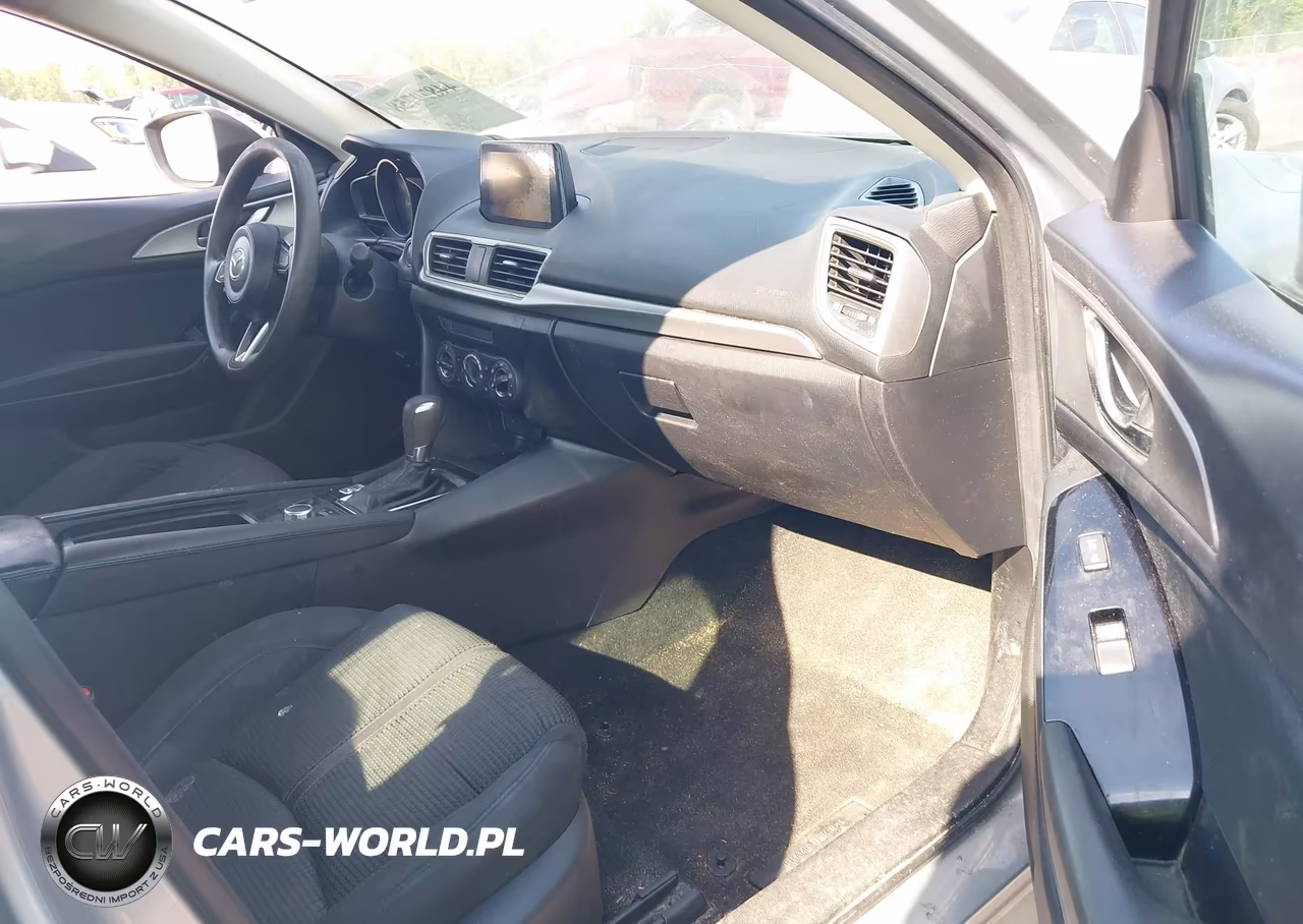 2018 Mazda Mazda3 Sport VIN:3MZBN1U76JM188364 - 5