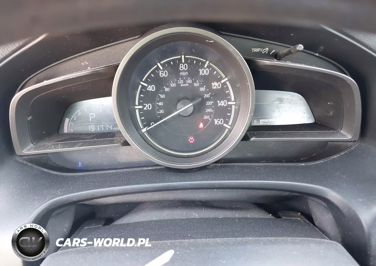 2018 Mazda Mazda3 Sport VIN:3MZBN1U76JM188364 - 7
