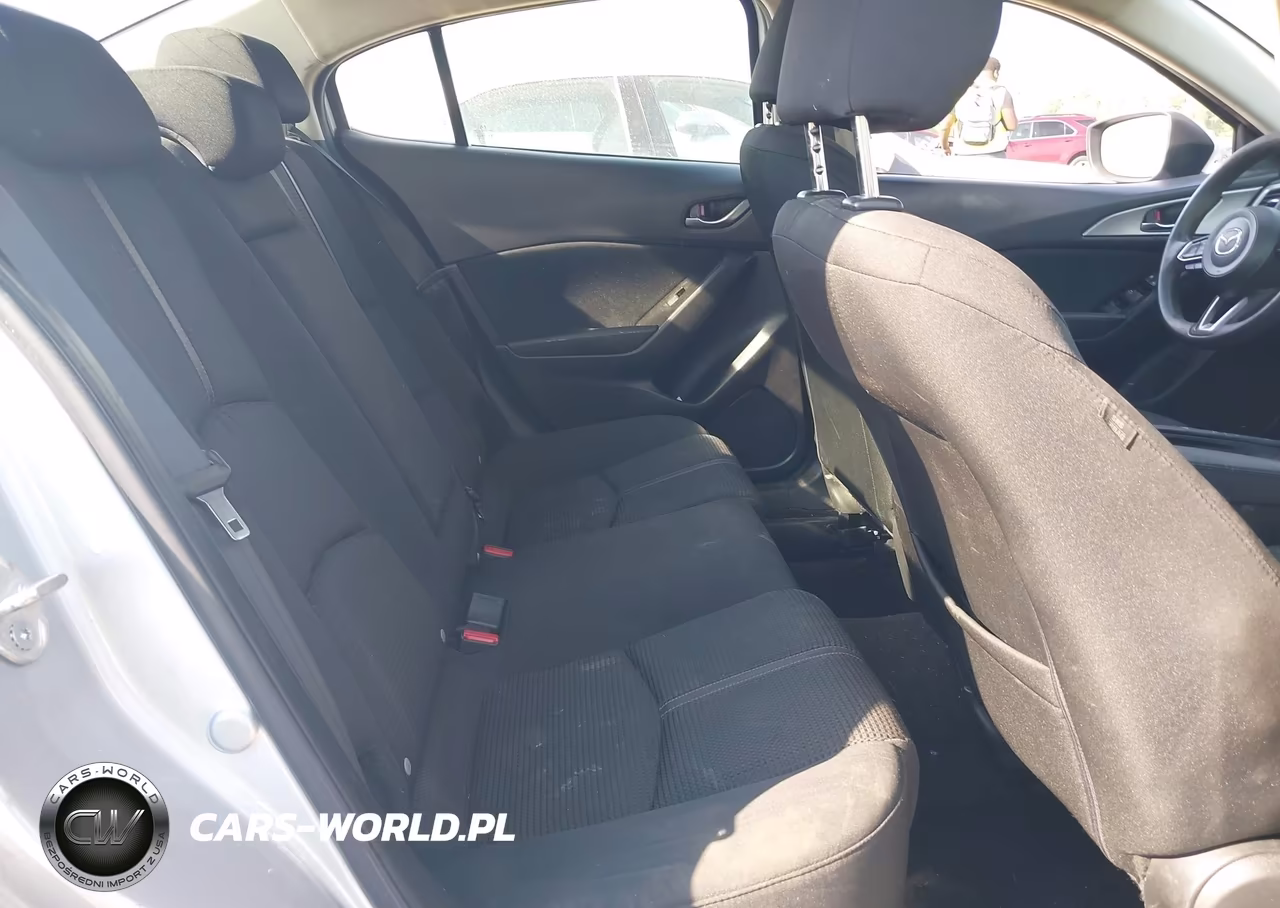 2018 Mazda Mazda3 Sport VIN:3MZBN1U76JM188364 - 8