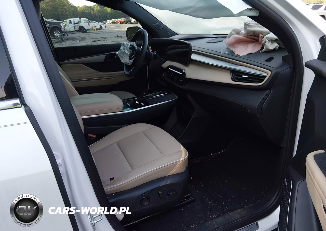 2025 Buick Enclave Preferred Fwd VIN:5GAEVARS2SJ163149 - 5