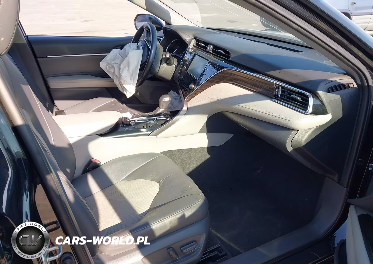2018 Toyota Camry Xle VIN:4T1B11HK6JU125544 - 5