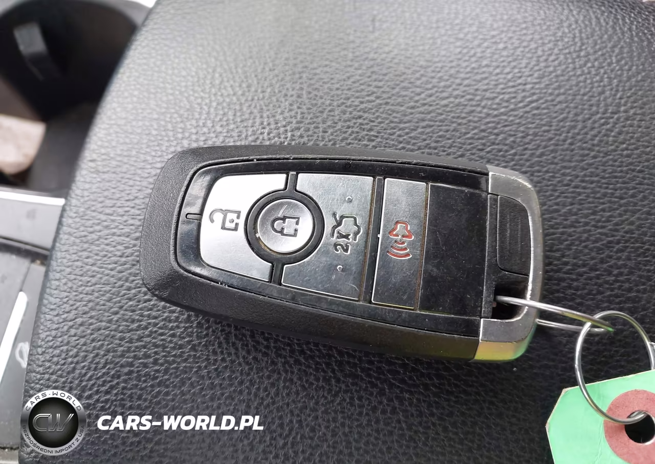 2019 Ford Fusion S VIN:3FA6P0G7XKR163935 - 11