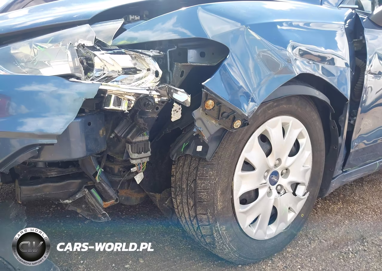 2019 Ford Fusion S VIN:3FA6P0G7XKR163935 - 19