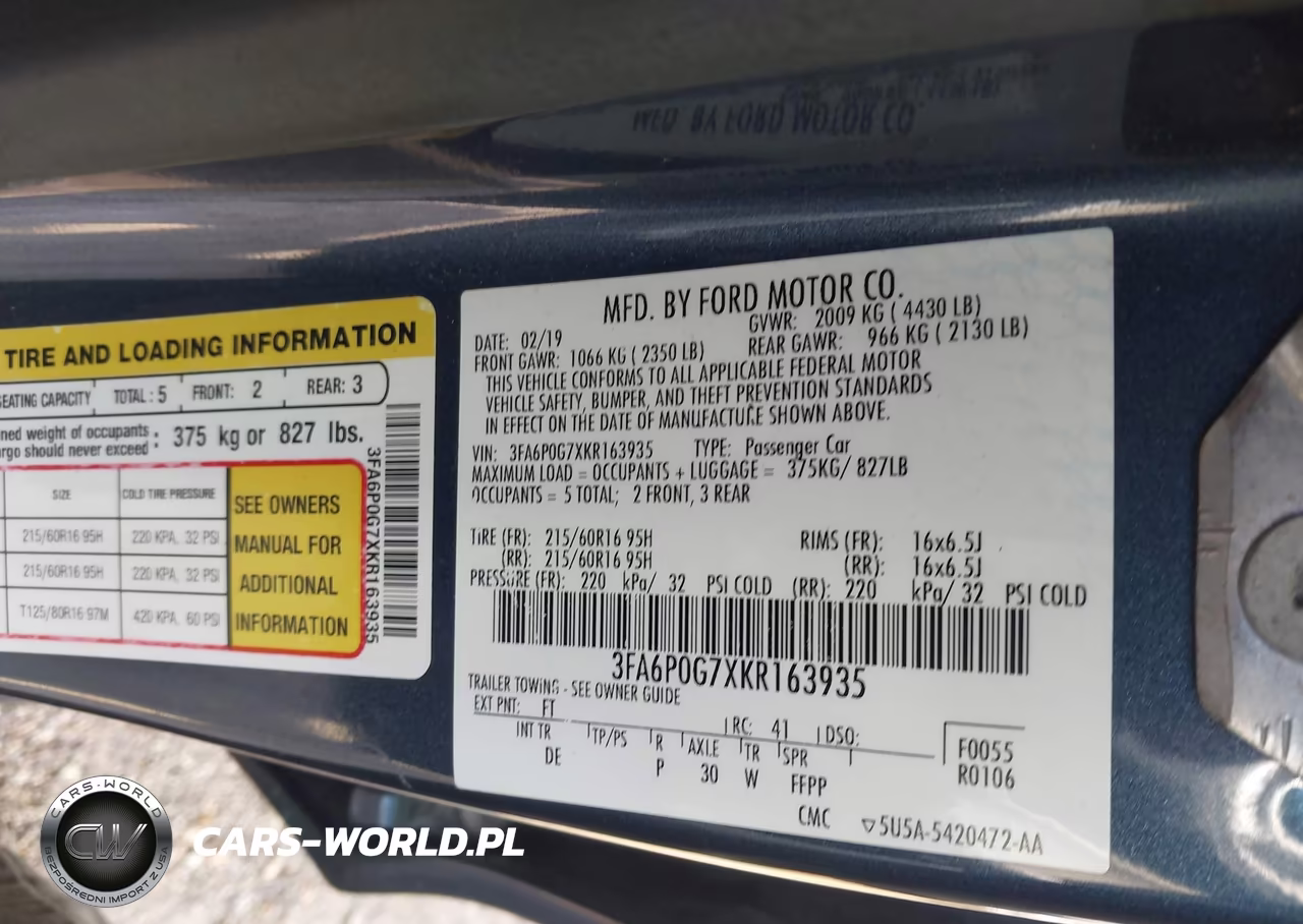 2019 Ford Fusion S VIN:3FA6P0G7XKR163935 - 9