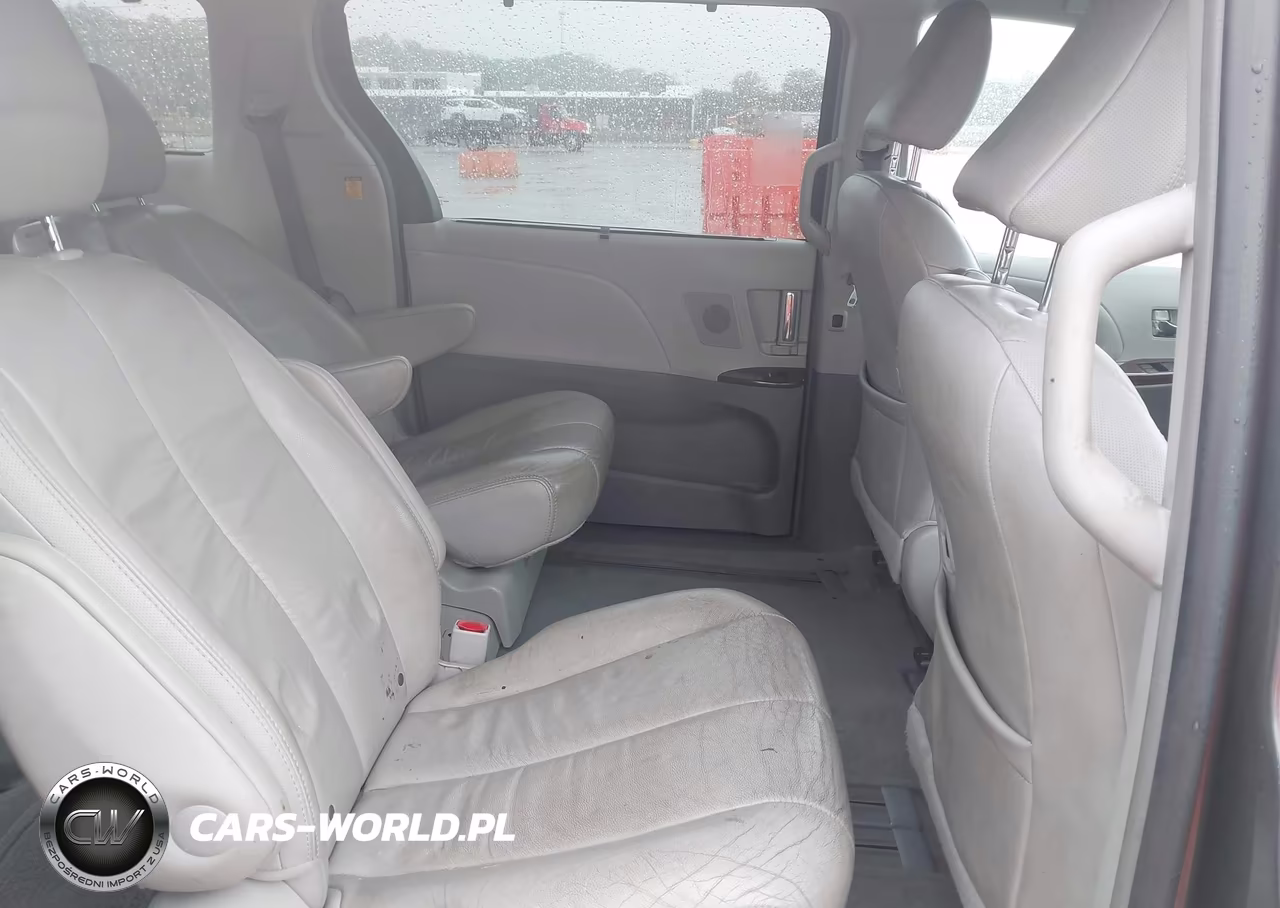 2011 Toyota Sienna Xle V6 VIN:5TDYK3DC6BS169300 - 8