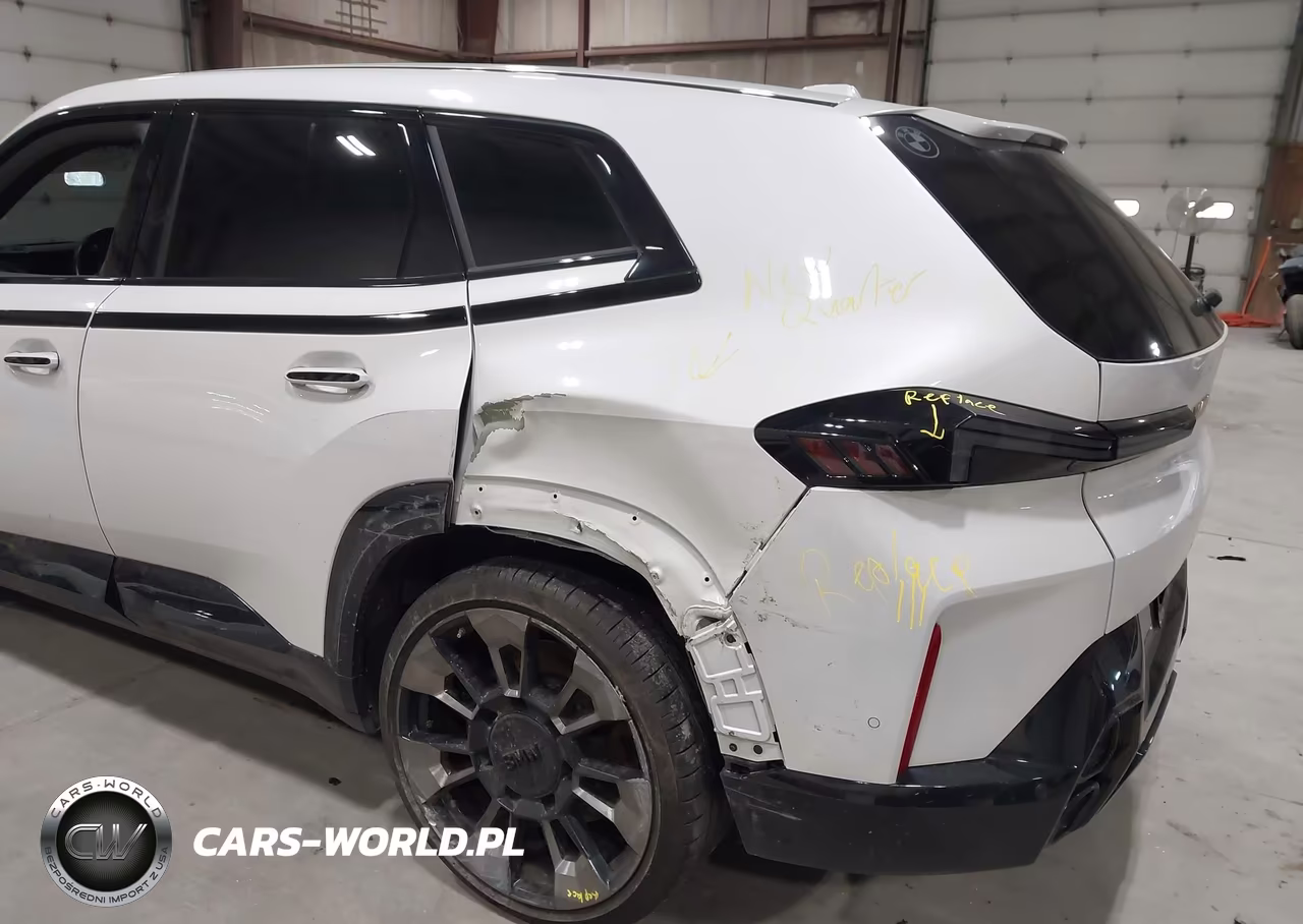 2023 BMW Xm VIN:5YM23CS08P9R93789 - 18