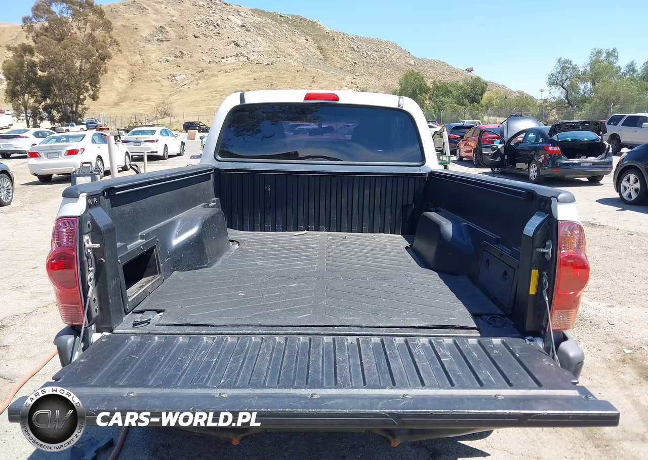 2015 Toyota Tacoma Prerunner V6 VIN:3TMKU4HN7FM045060 - 16