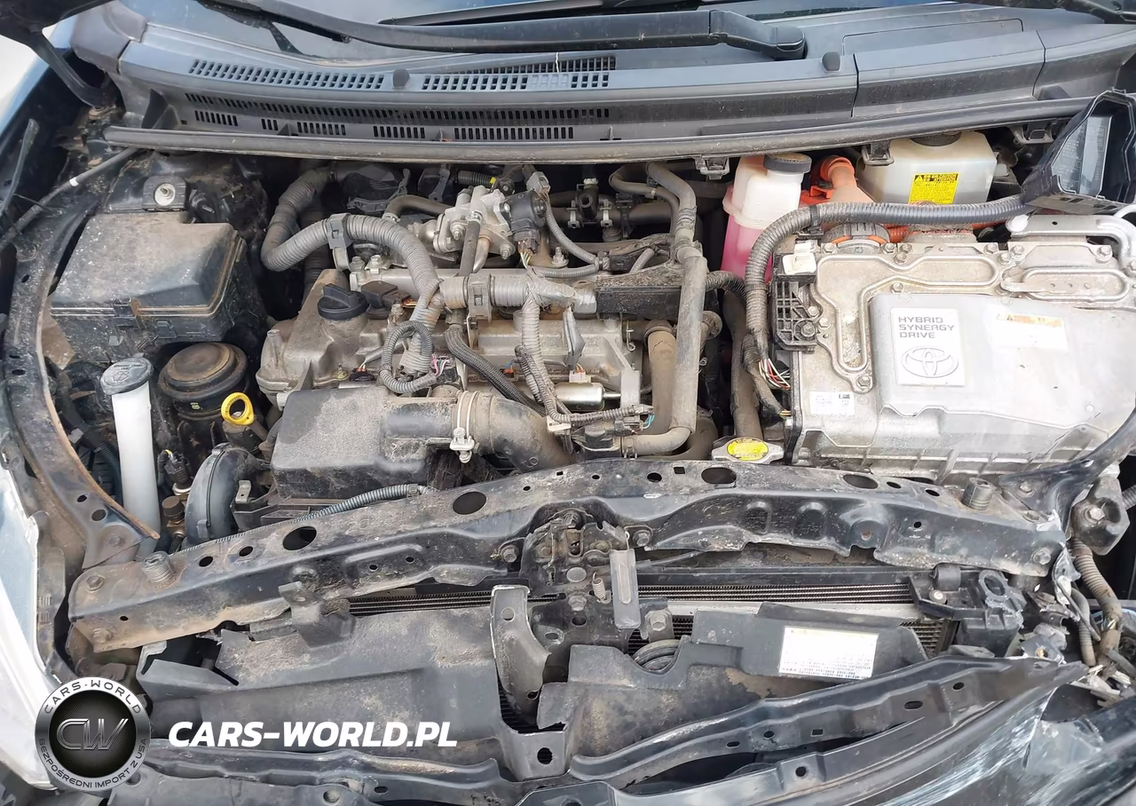 2015 Toyota Prius C Two VIN:JTDKDTB30F1104447 - 10