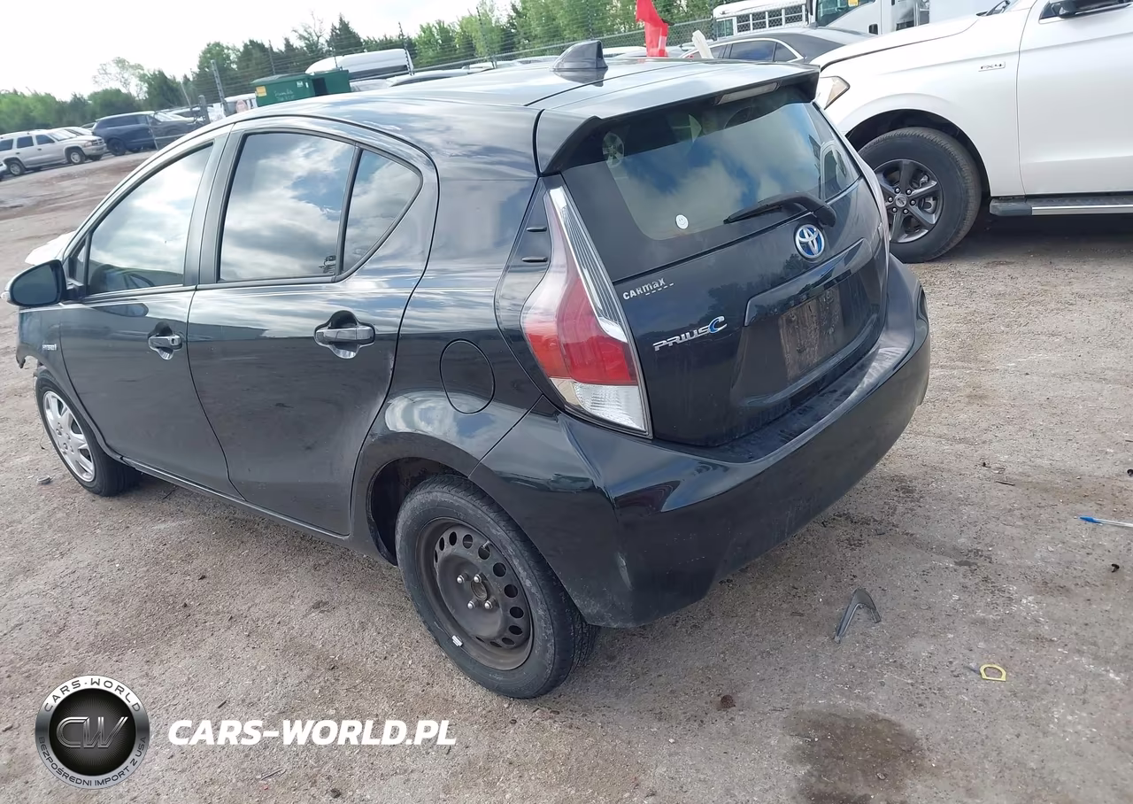 2015 Toyota Prius C Two VIN:JTDKDTB30F1104447 - 3