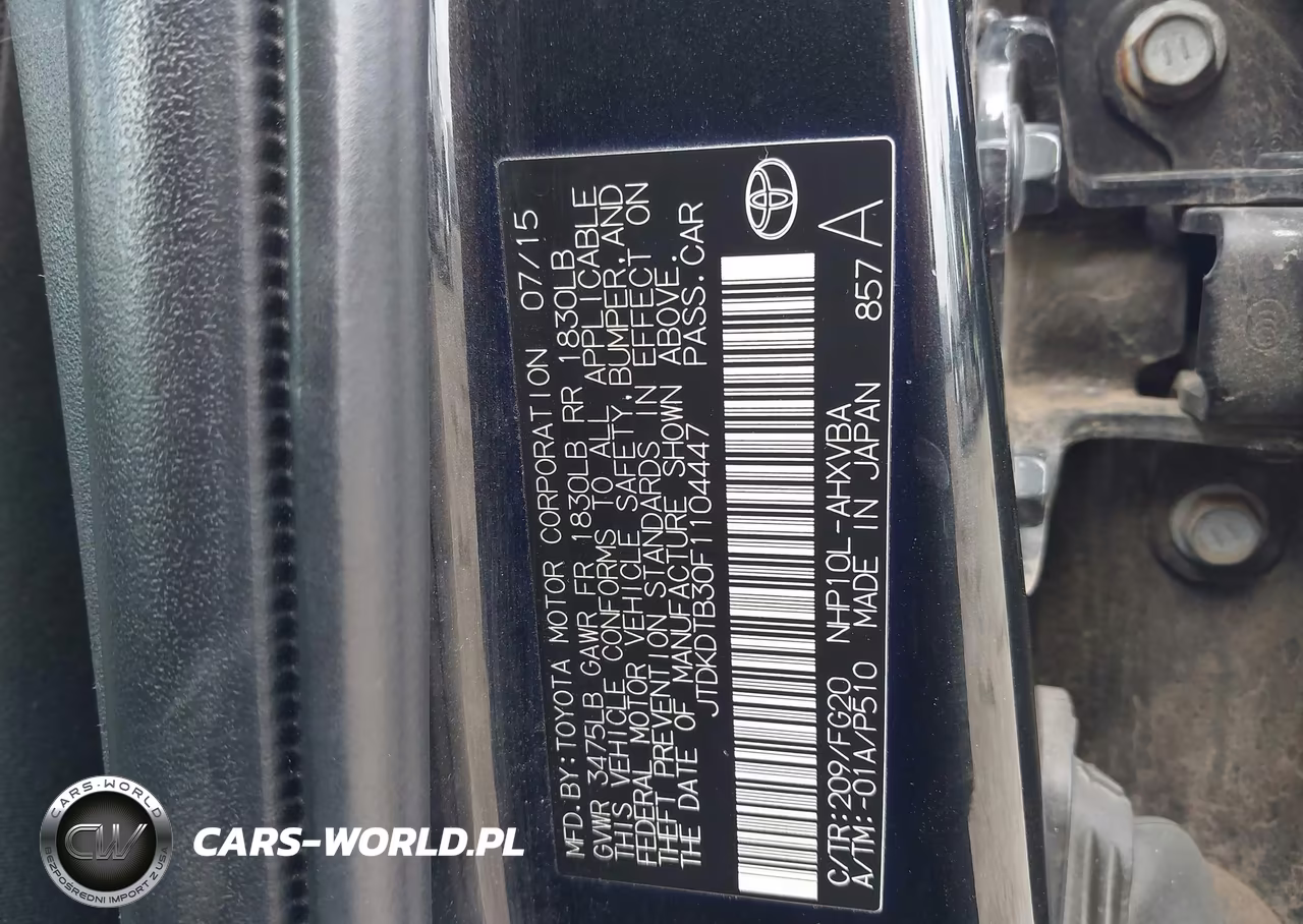2015 Toyota Prius C Two VIN:JTDKDTB30F1104447 - 9