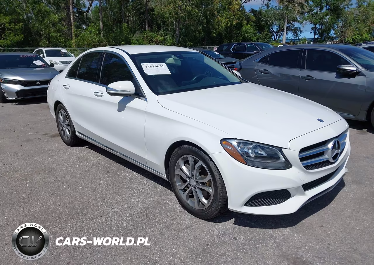 2015 Mercedes-Benz C 300