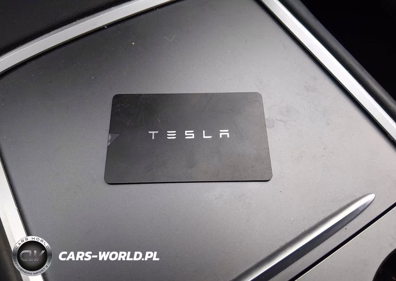 2025 Tesla Model Y Long Range Dual Motor All-Wheel Drive VIN:7SAYGDEE6SA338601 - 11
