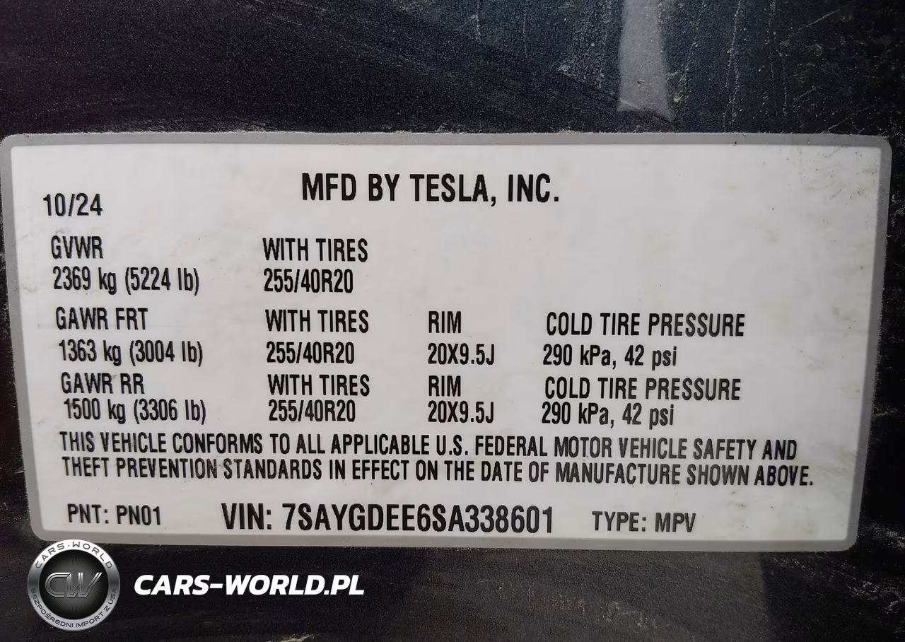 2025 Tesla Model Y Long Range Dual Motor All-Wheel Drive VIN:7SAYGDEE6SA338601 - 9