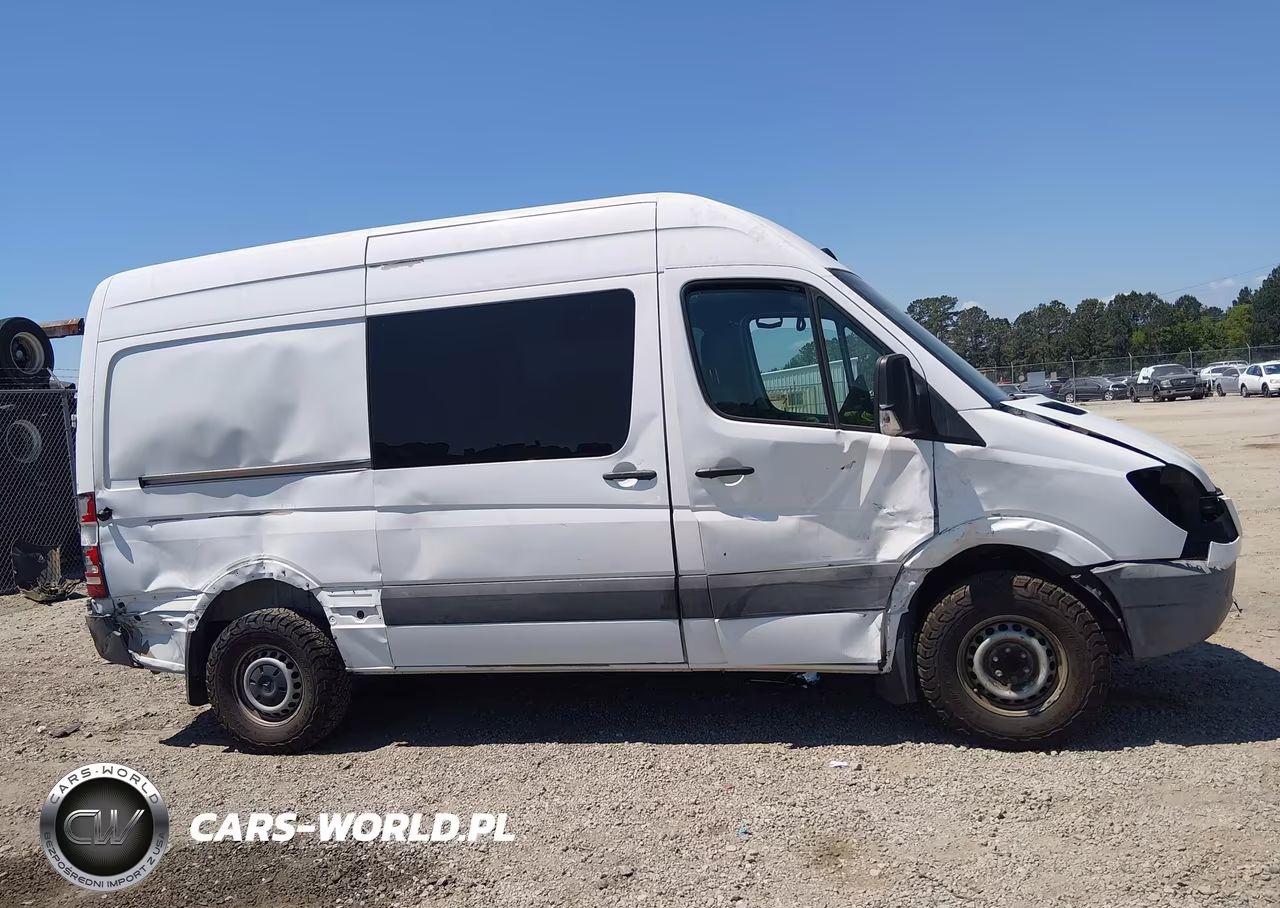 2011 Freightliner Sprinter 2500 VIN:WDRPE7CC0B5544292 - 14