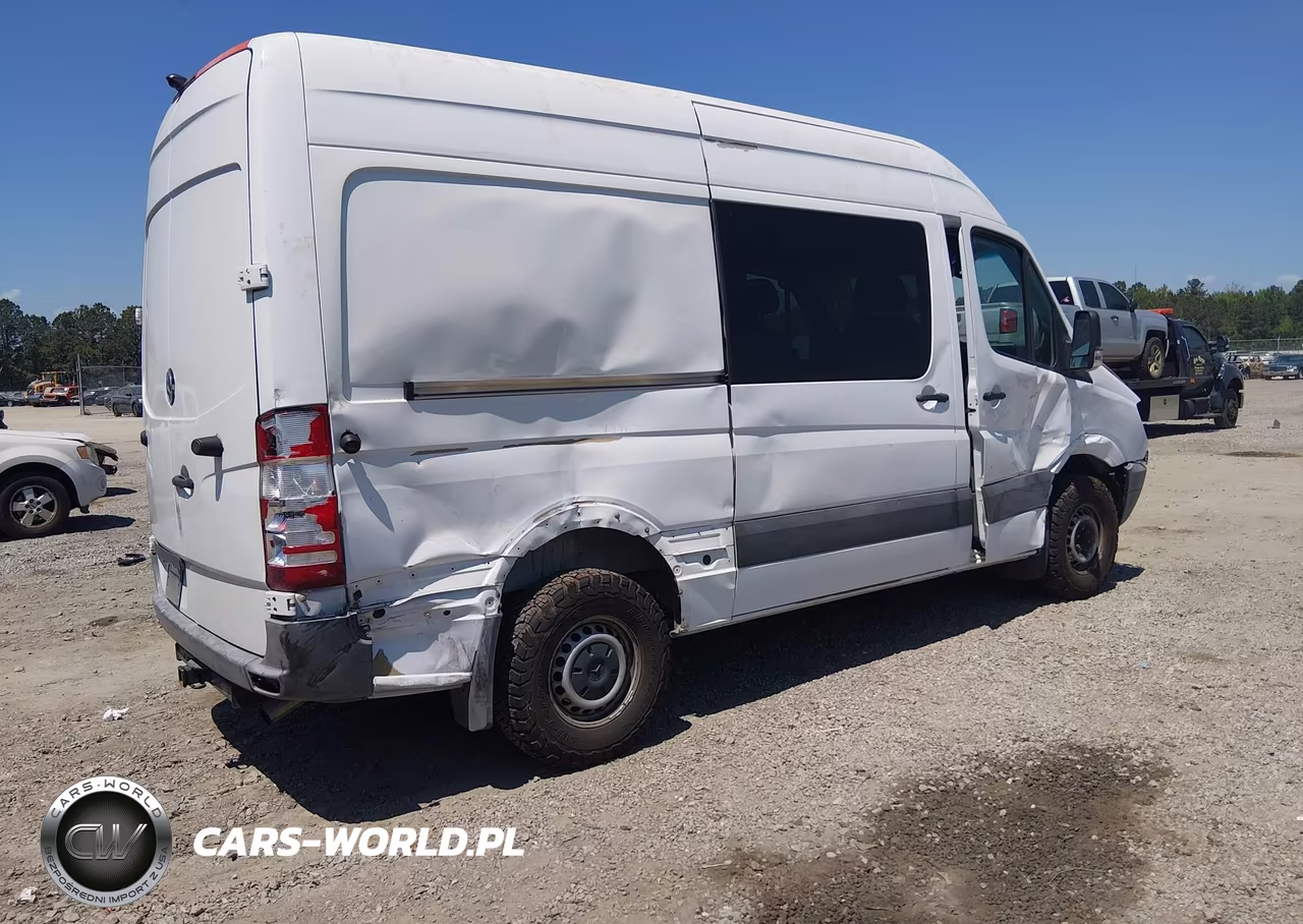 2011 Freightliner Sprinter 2500 VIN:WDRPE7CC0B5544292 - 4