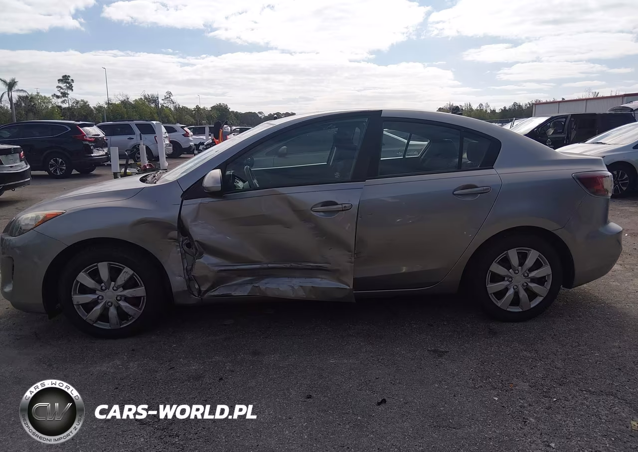 2012 Mazda Mazda3 I Sport VIN:JM1BL1UF9C1679768 - 14
