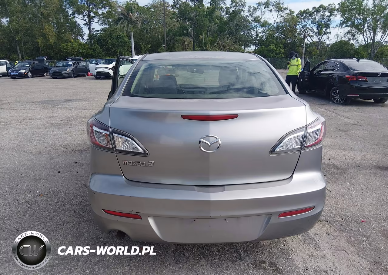 2012 Mazda Mazda3 I Sport VIN:JM1BL1UF9C1679768 - 16