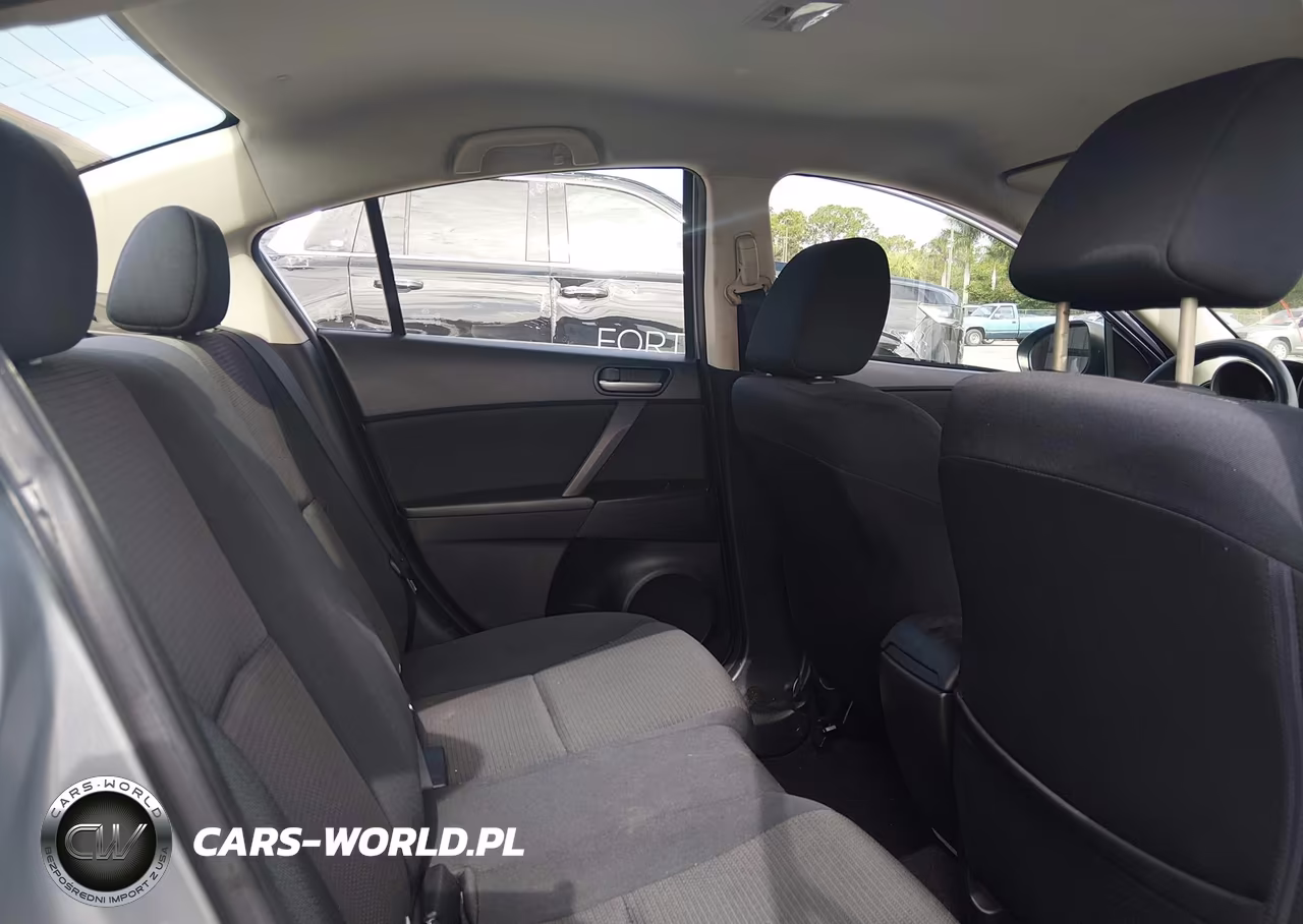 2012 Mazda Mazda3 I Sport VIN:JM1BL1UF9C1679768 - 8