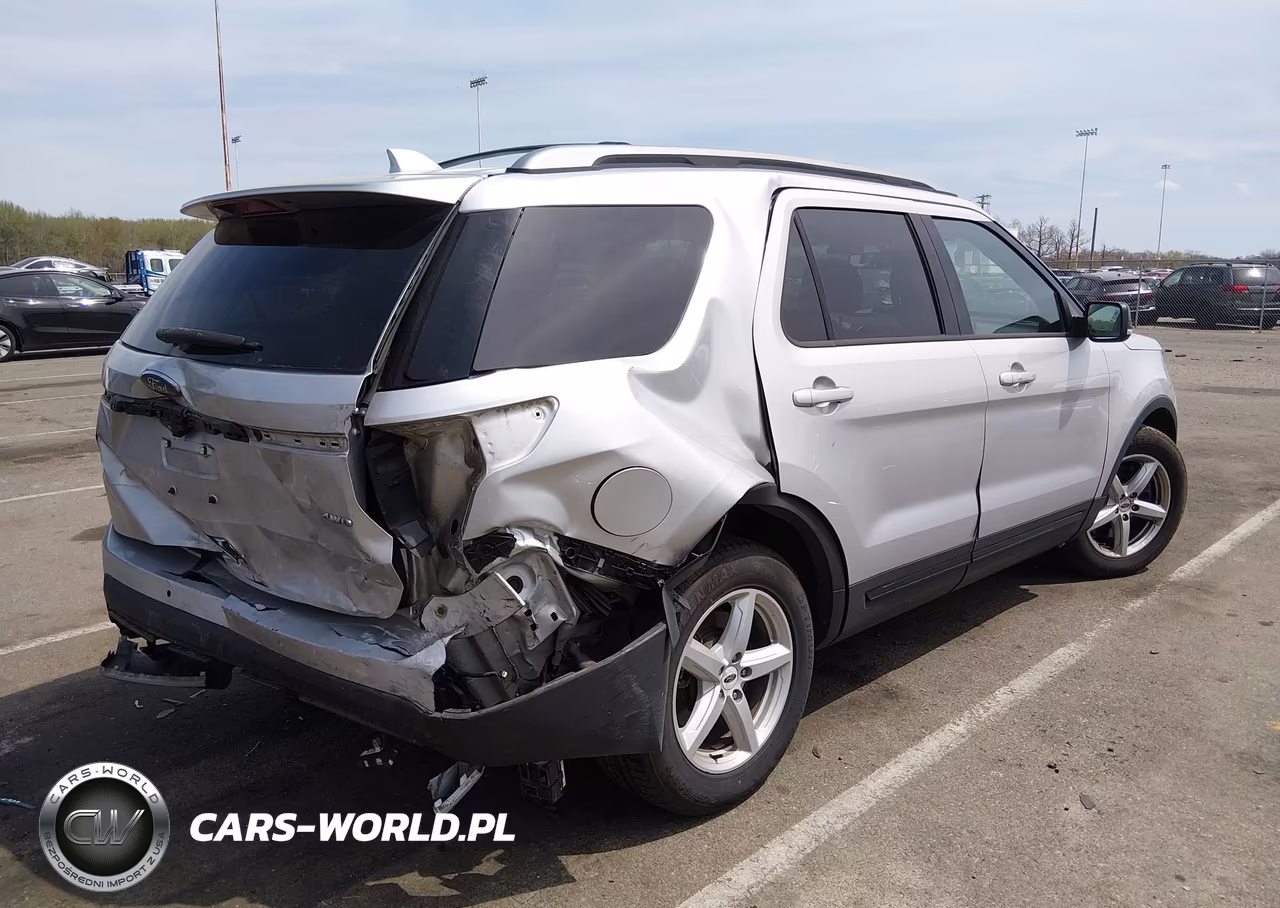 2017 Ford Explorer Xlt VIN:1FM5K8D87HGA06665 - 4